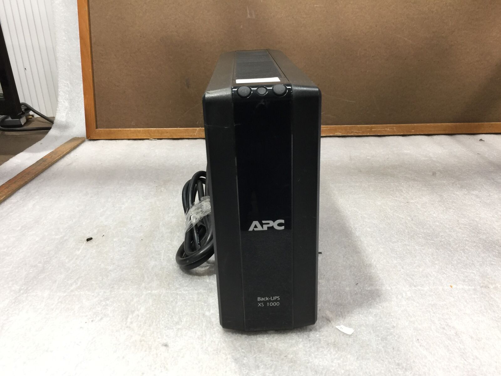 APC Back-Ups XS 1000 BX1000G Battery Power Supply w/ Cables - NO BATTERIES