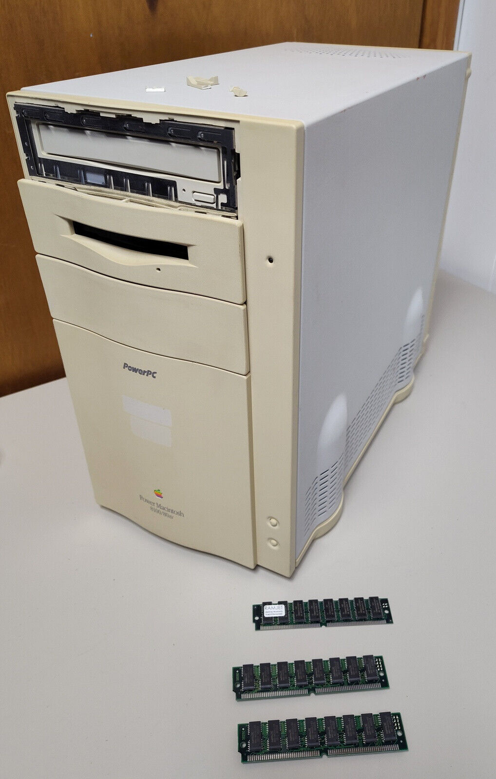 Apple Power Macintosh PowerMac 8100/80AV 80MHz PowerPC 601 ?MB RAM NO HDD PARTS