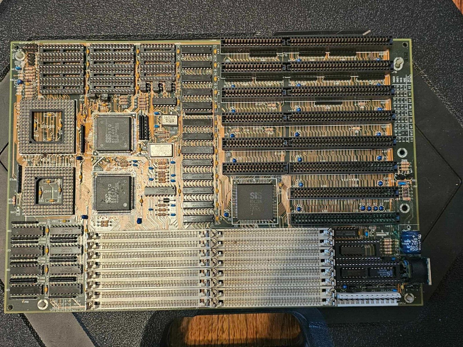 Rare Vintage Soyo Motherboard Socket 80486 WLT4197 6x ISA 2X PCI 80486DX Main MB