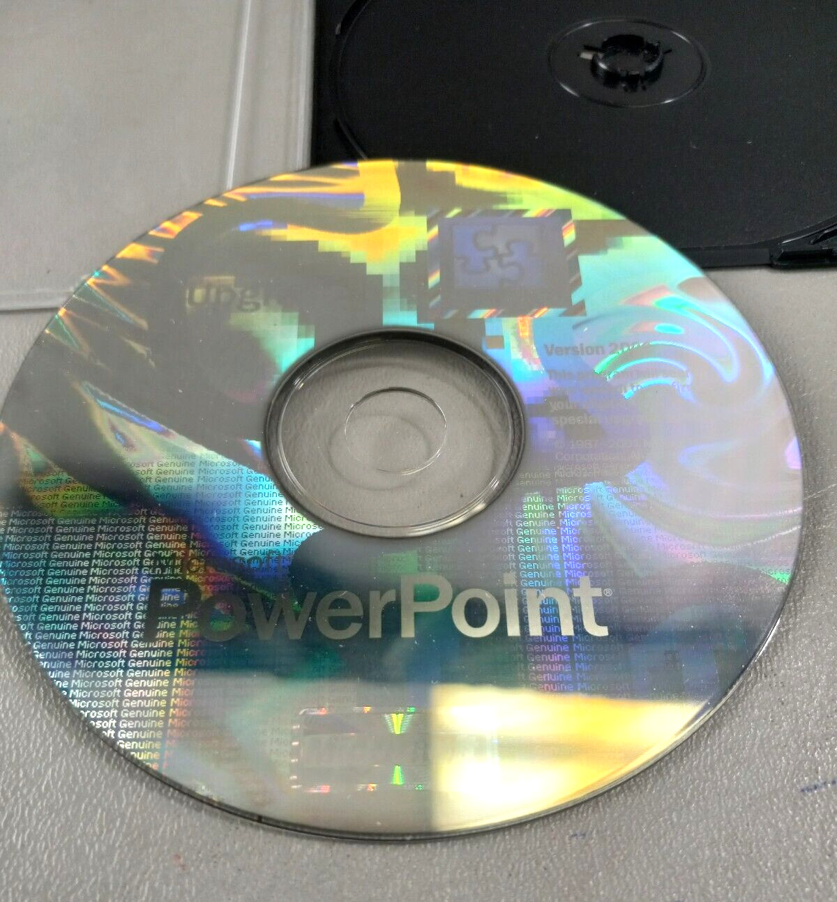L👀K Microsoft PowerPoint  2002 CD-Rom No Box