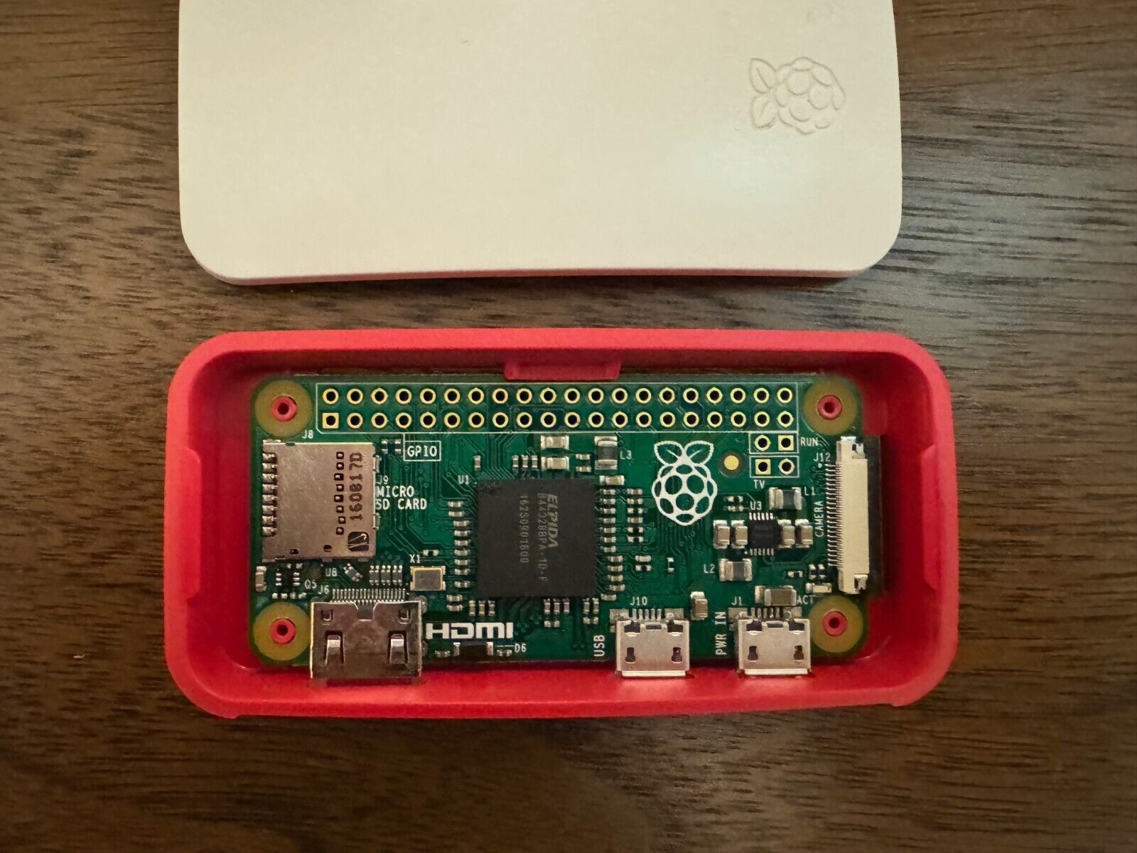 Raspberry Pi Zero v1.13 with official case tested