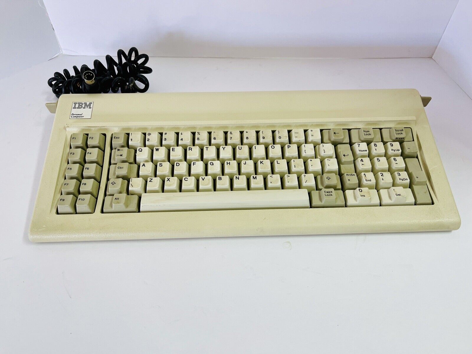 Vintage IBM F XT Keyboard - Clicky Mechanical (A6)