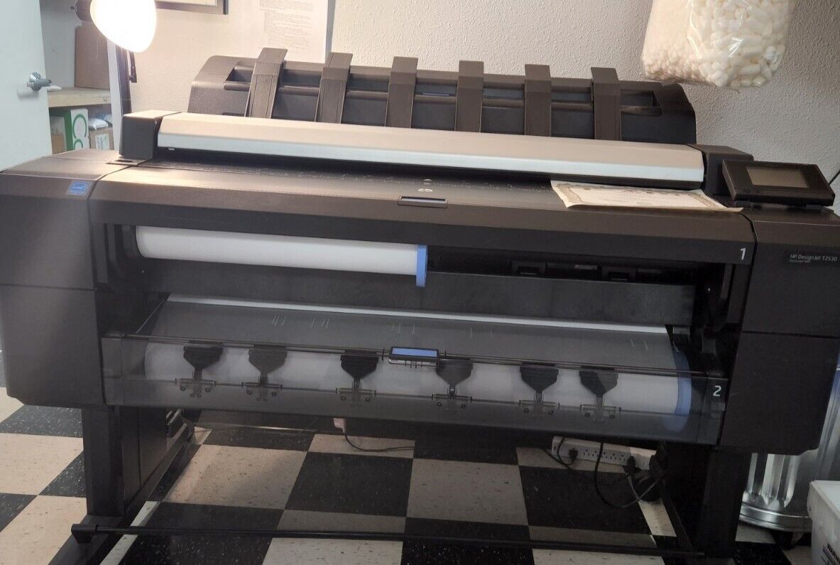 HP Plotter design jet T2530 Large Format Printer. 3 years old and very good con.