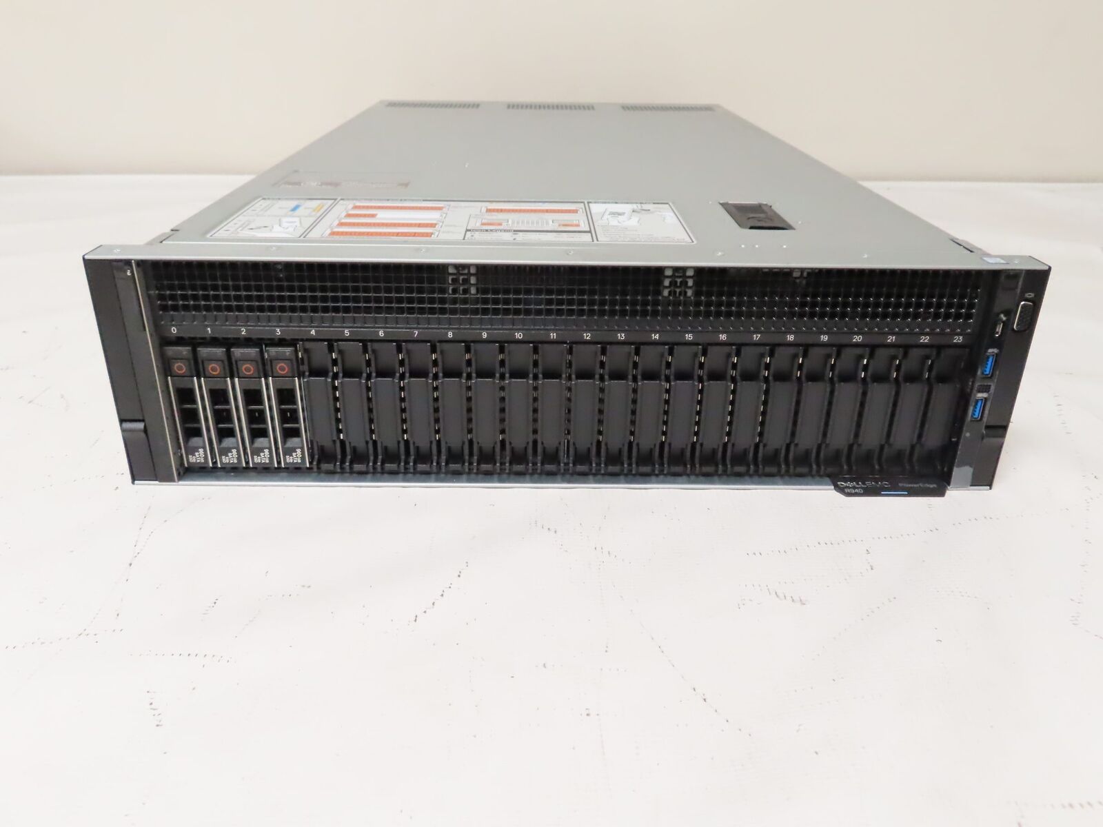 Dell Poweredge R940 2x Gold 6152 2.1ghz 44-Cores 512gb H730p 4x Trays Bezel