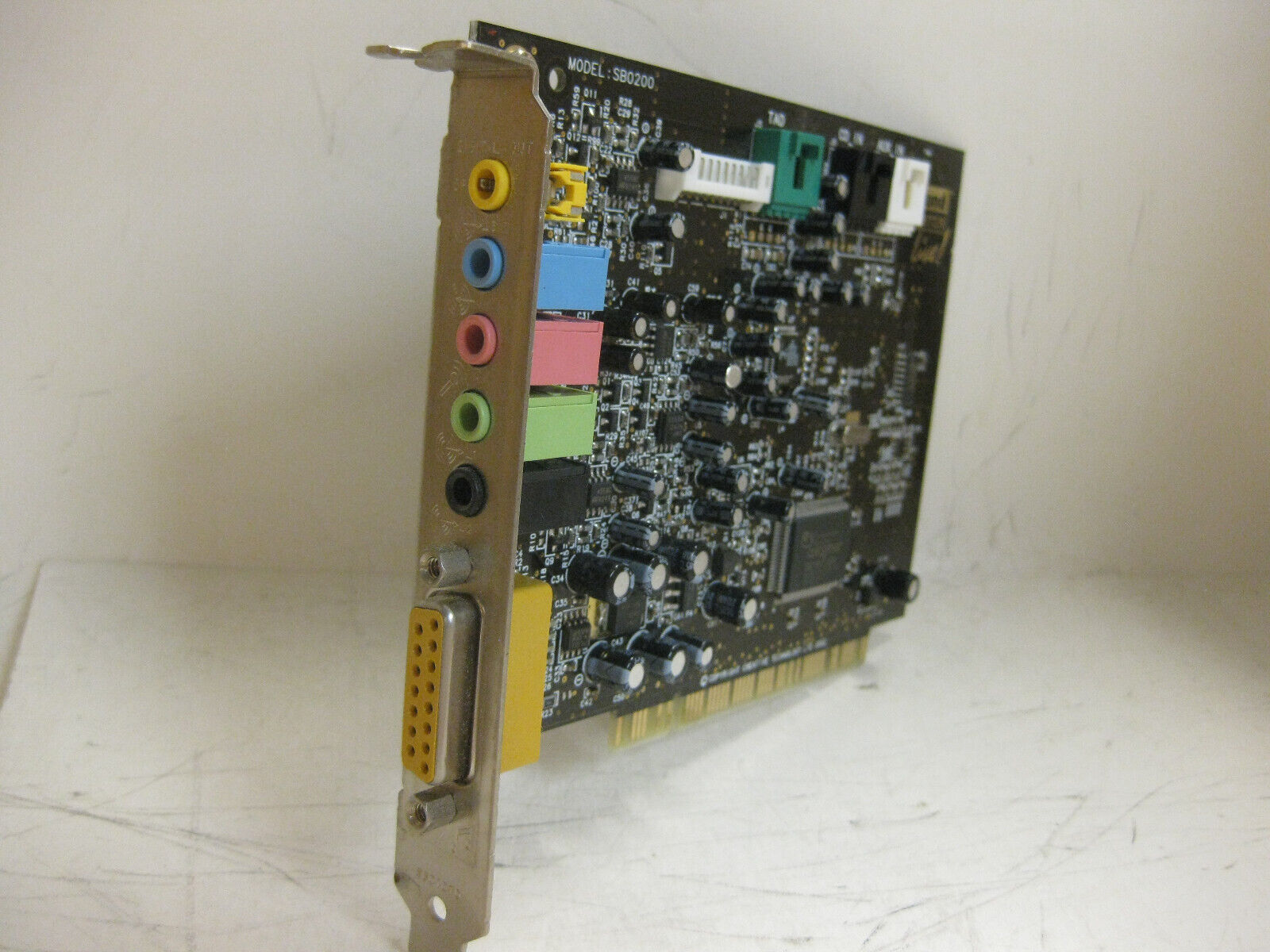 Creative Labs Sound Blaster SB0200 Sound Card    PCI Card