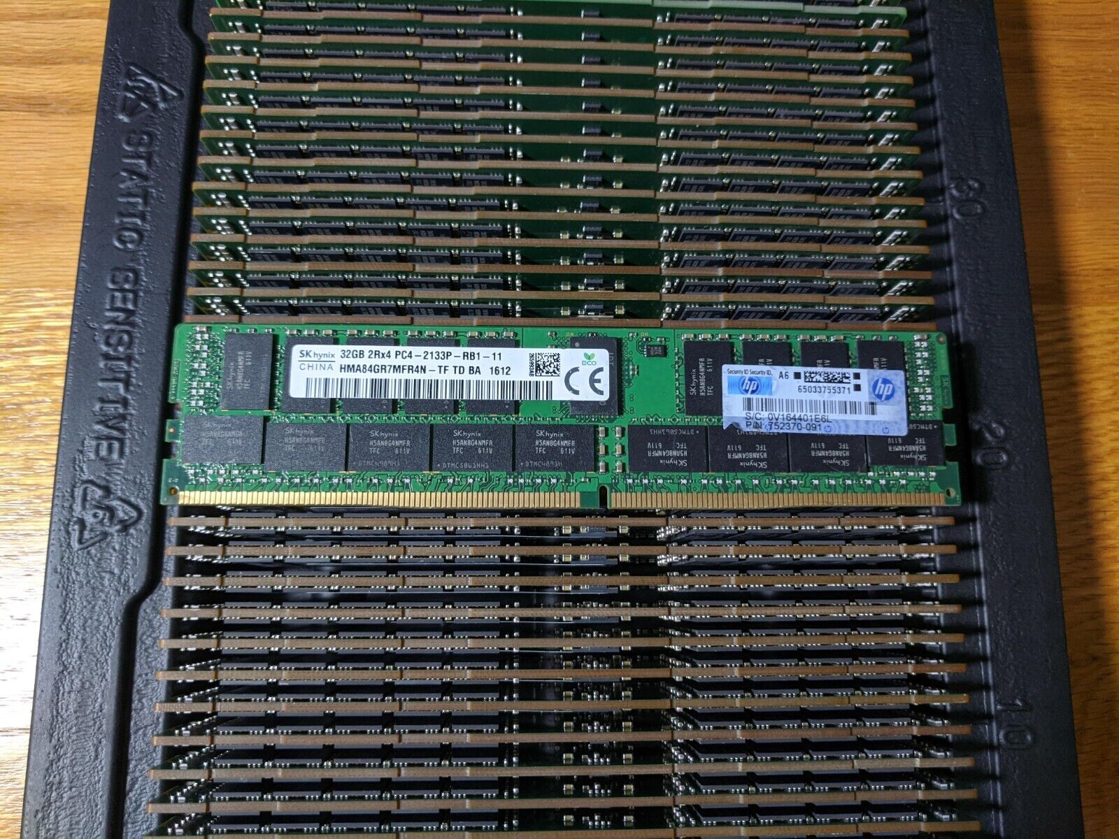 HPE 32gb PC4-2133P 2Rx4 DDR4 ECC RDIMM Memory 752370-091 HMA84GR7MFR4N-TF
