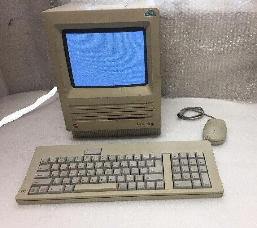 Vintage Apple Macintosh SE M5011 Computer