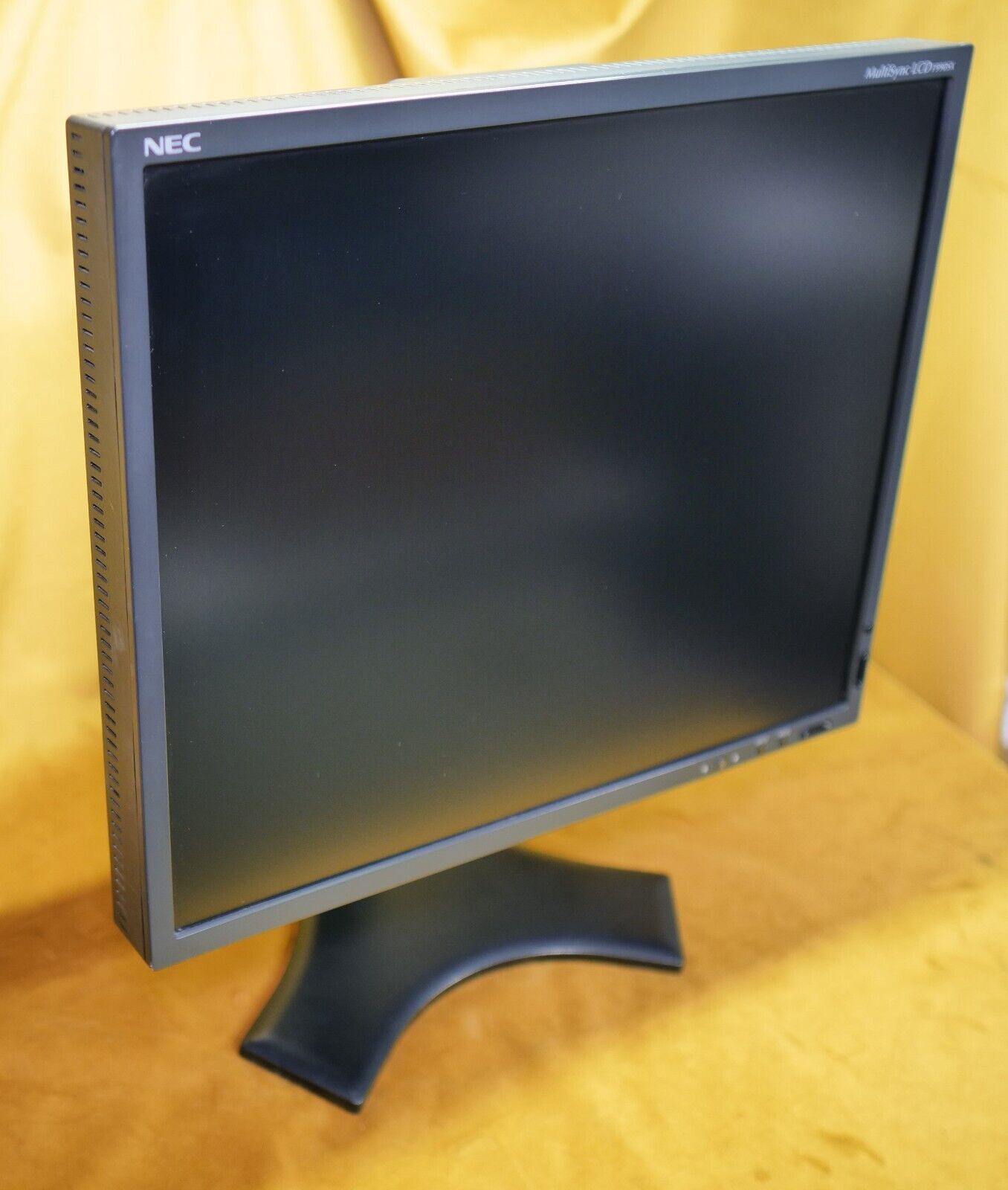 NEC Multisync LCD1990SX