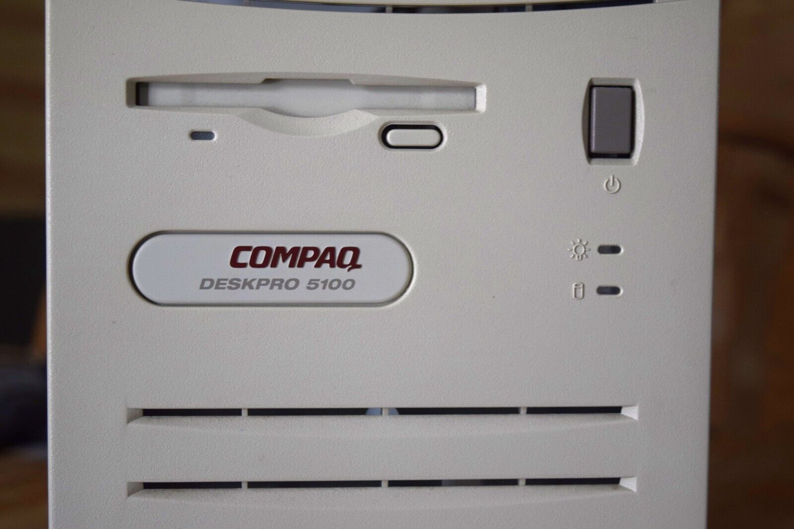 Vintage Compaq Deskpro 5100 Tower  - Rare PC - Powers on