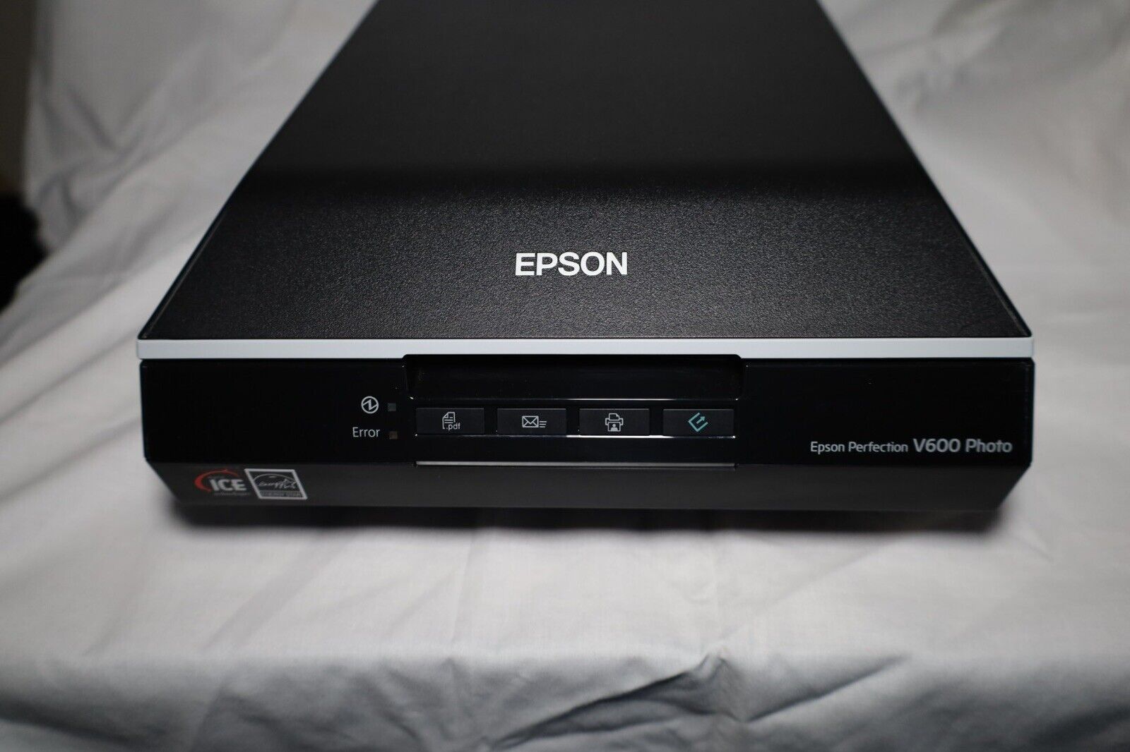 Epson Perfection V600 Photo Scanner w/Cord Black Tested Model #J252A