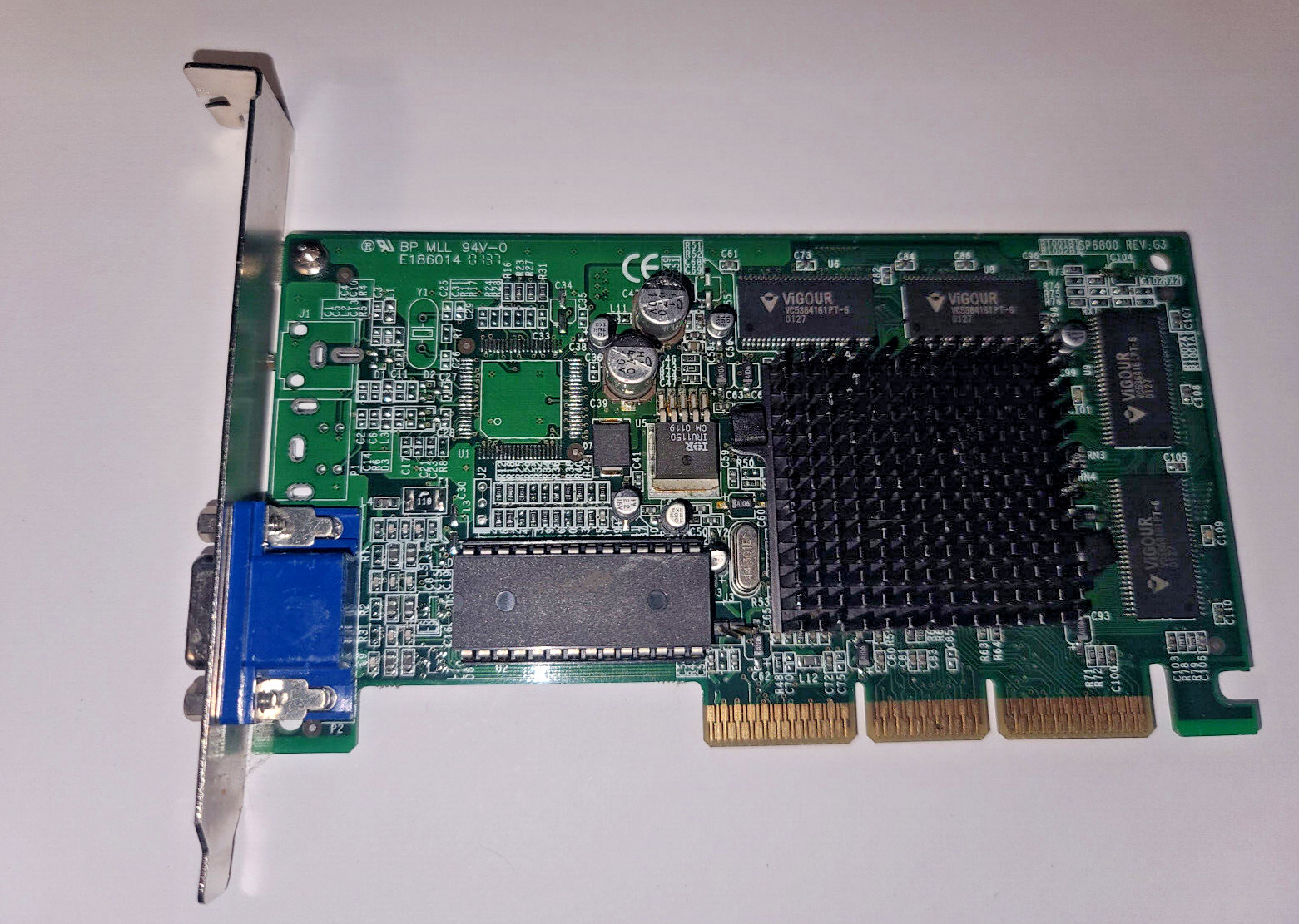 e-GeForce2 MX-400 64 MB AGP Graphics Card 064-A4-NV52-S2