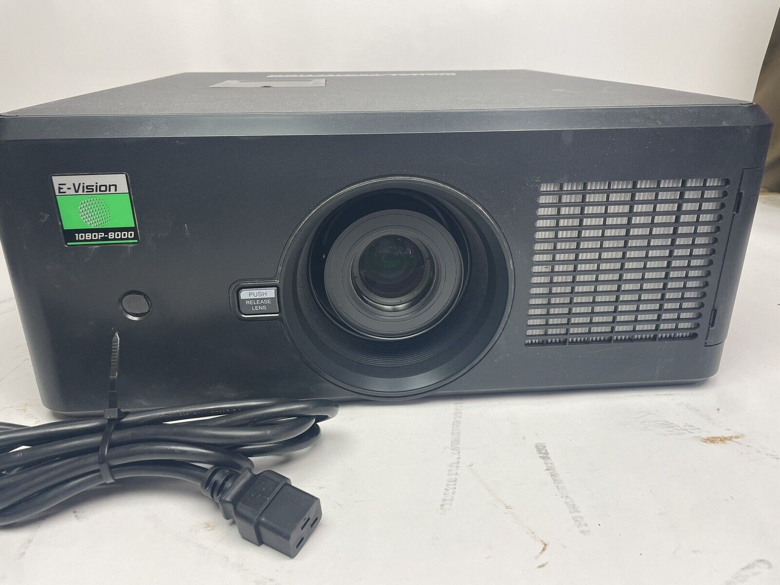 Digital Projection E-Vision+ 1080P-8000 Full HD HDMI DLP Projector *TESTED*