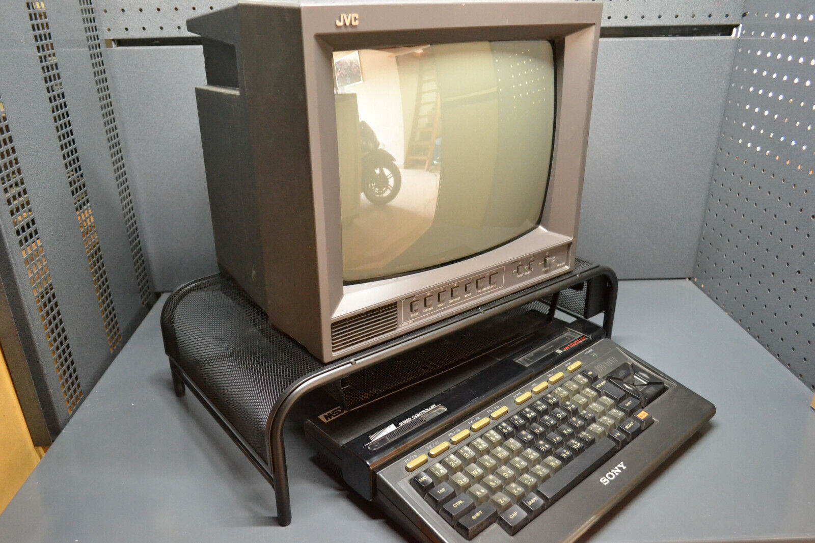 New Vintage computer metal crt monitor riser stand commodore amiga apple atari 