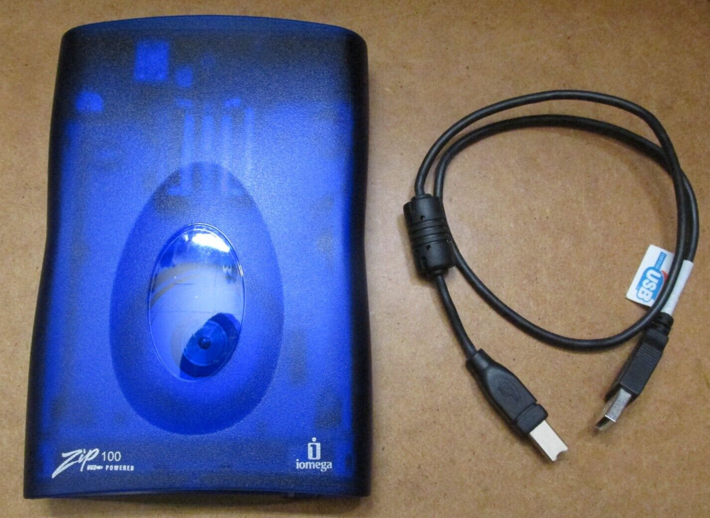 Iomega Zip 100 USB External Zip Drive Z100USBS