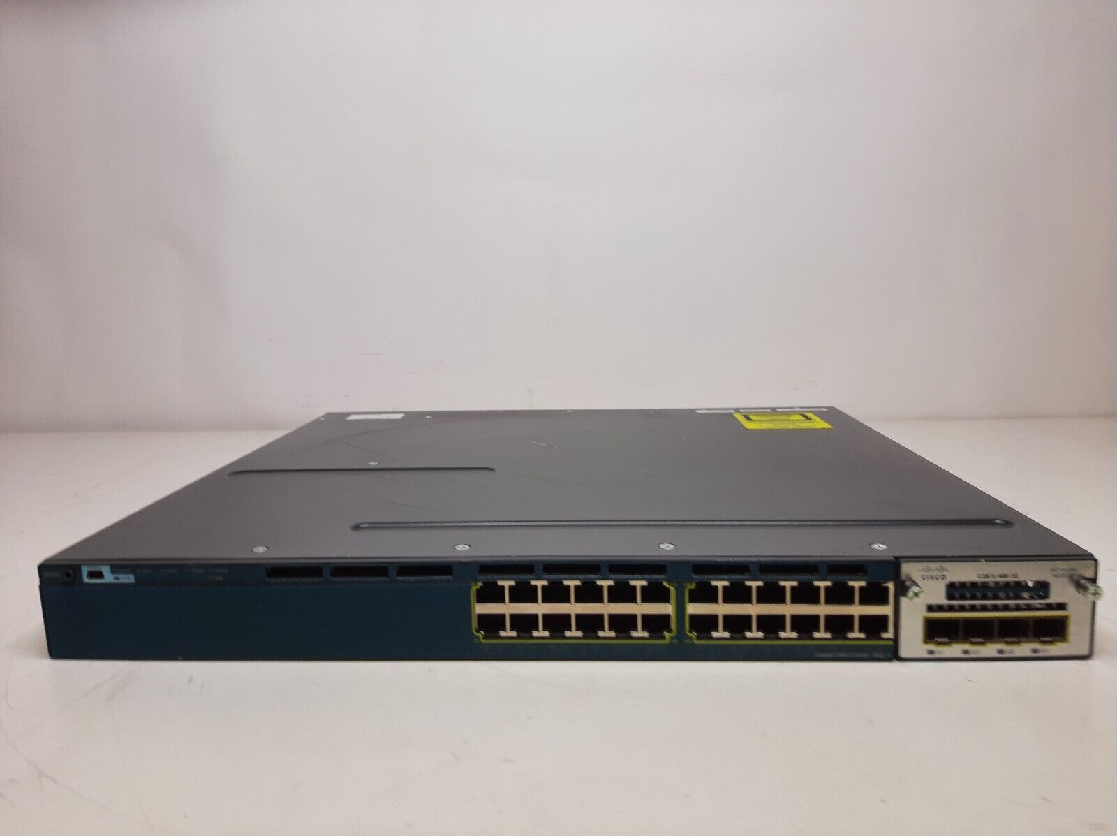 Cisco Catalyst 3560-X 24 Port Gigabit Switch LAN Base 495W PoE+ WS-C3560X-24P-L