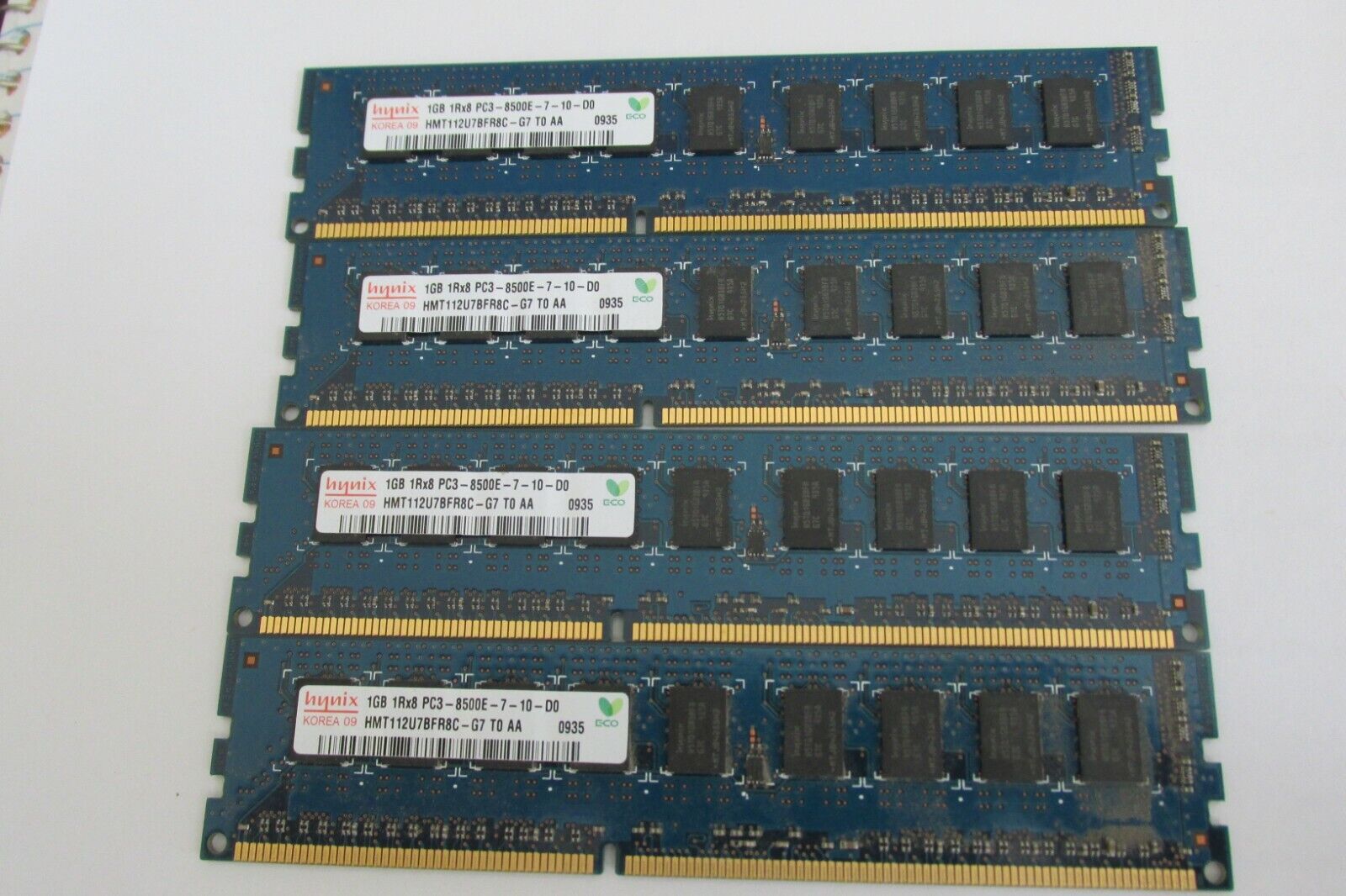 4GB (4x1GB) Hynix HMT112U7BFR8C-G7 PC3-8500E DDR3-1066MHz ECC Unbuffered CL7 240