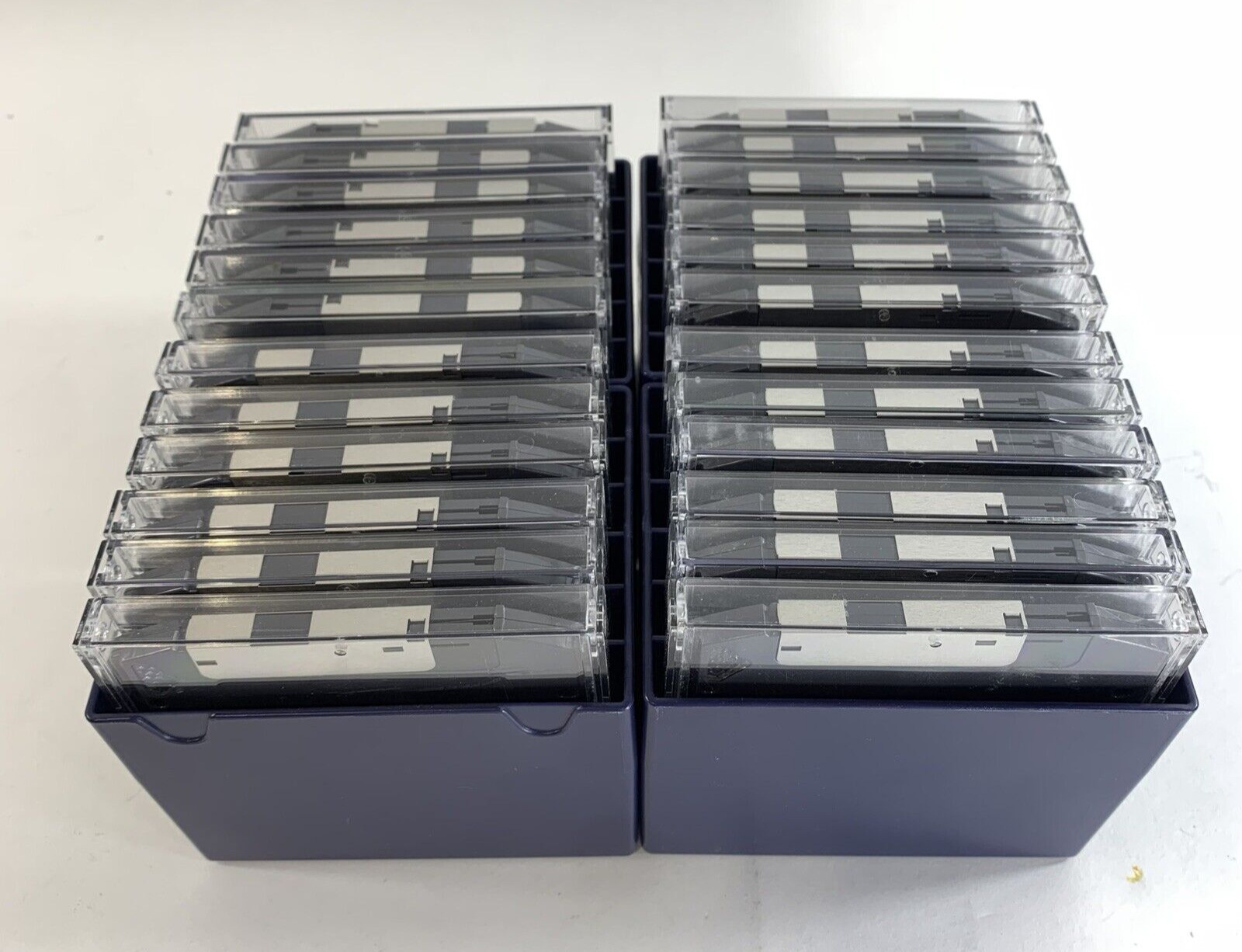 1994 Iomega 100 MB Zip Disks In Iomega Cases (Lot Of 24)
