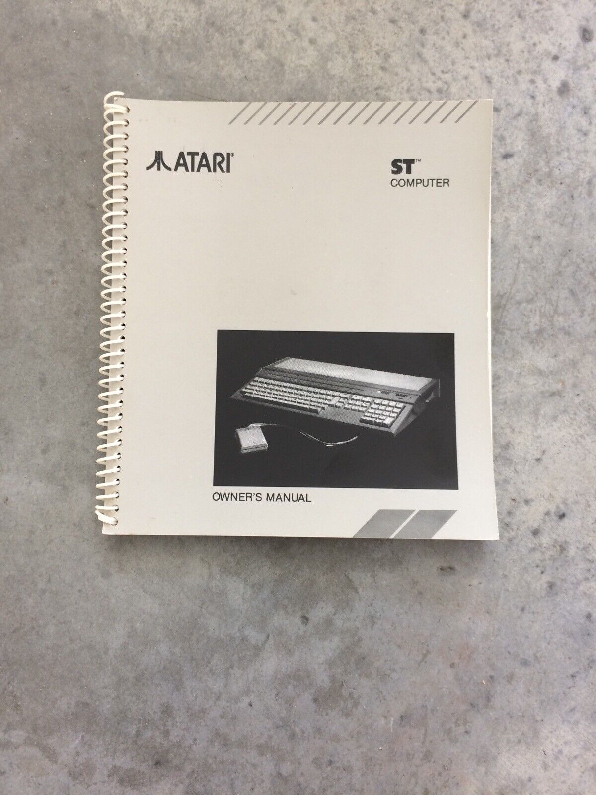 Vintage 1986 Atari ST Computer Owners Manual In Excellent Shape
