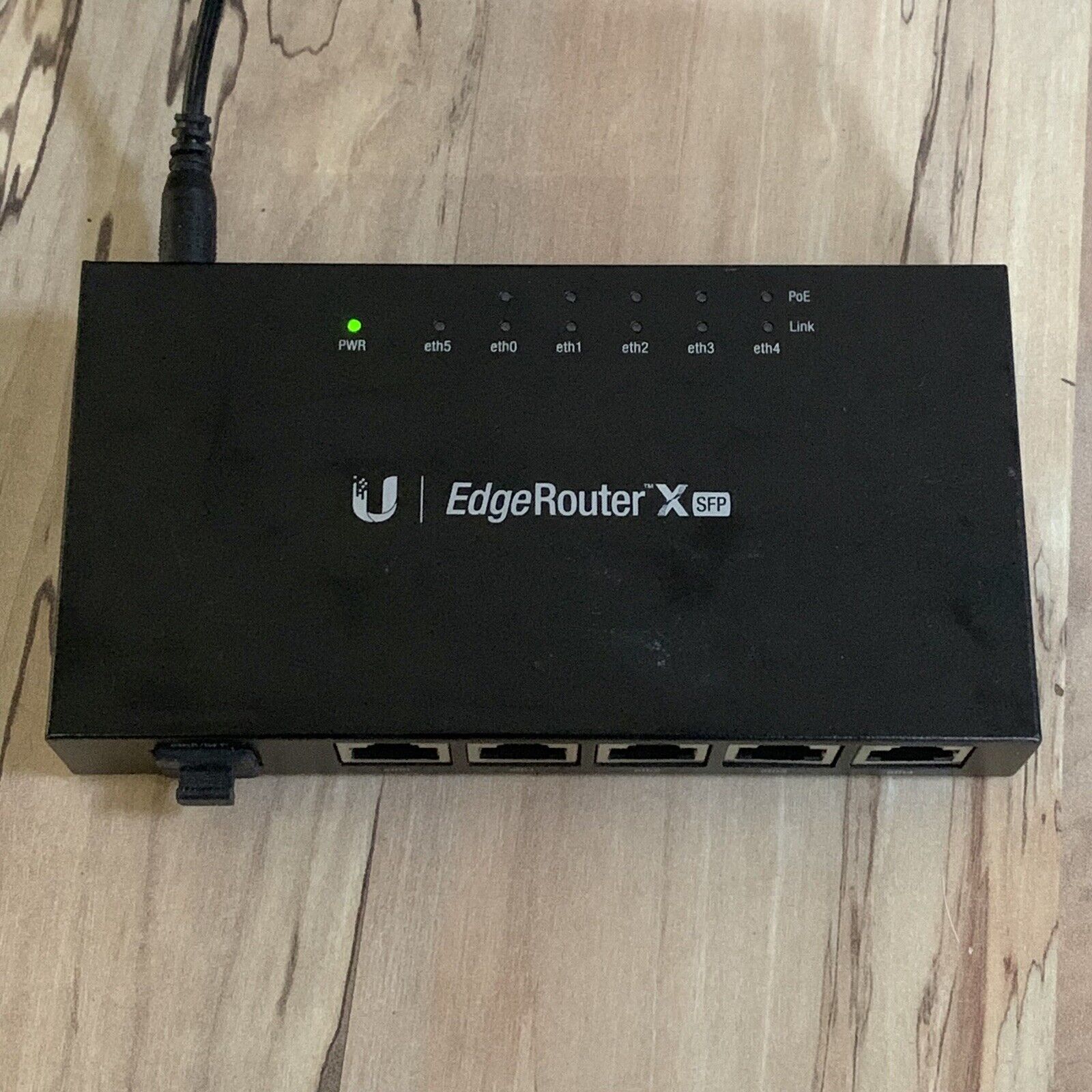 Ubiquiti EdgeRouter X SFP ER-X-SFP With Power Supply