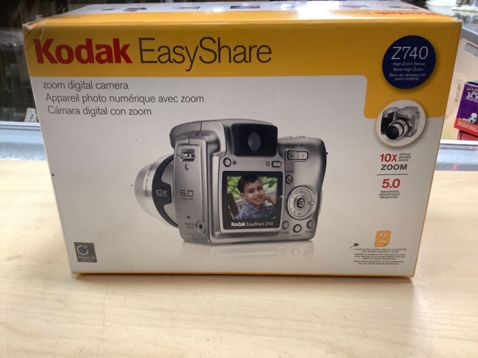 Kodak EasyShare Z740 digital Camera and printer dock series 3 travel kit bundle