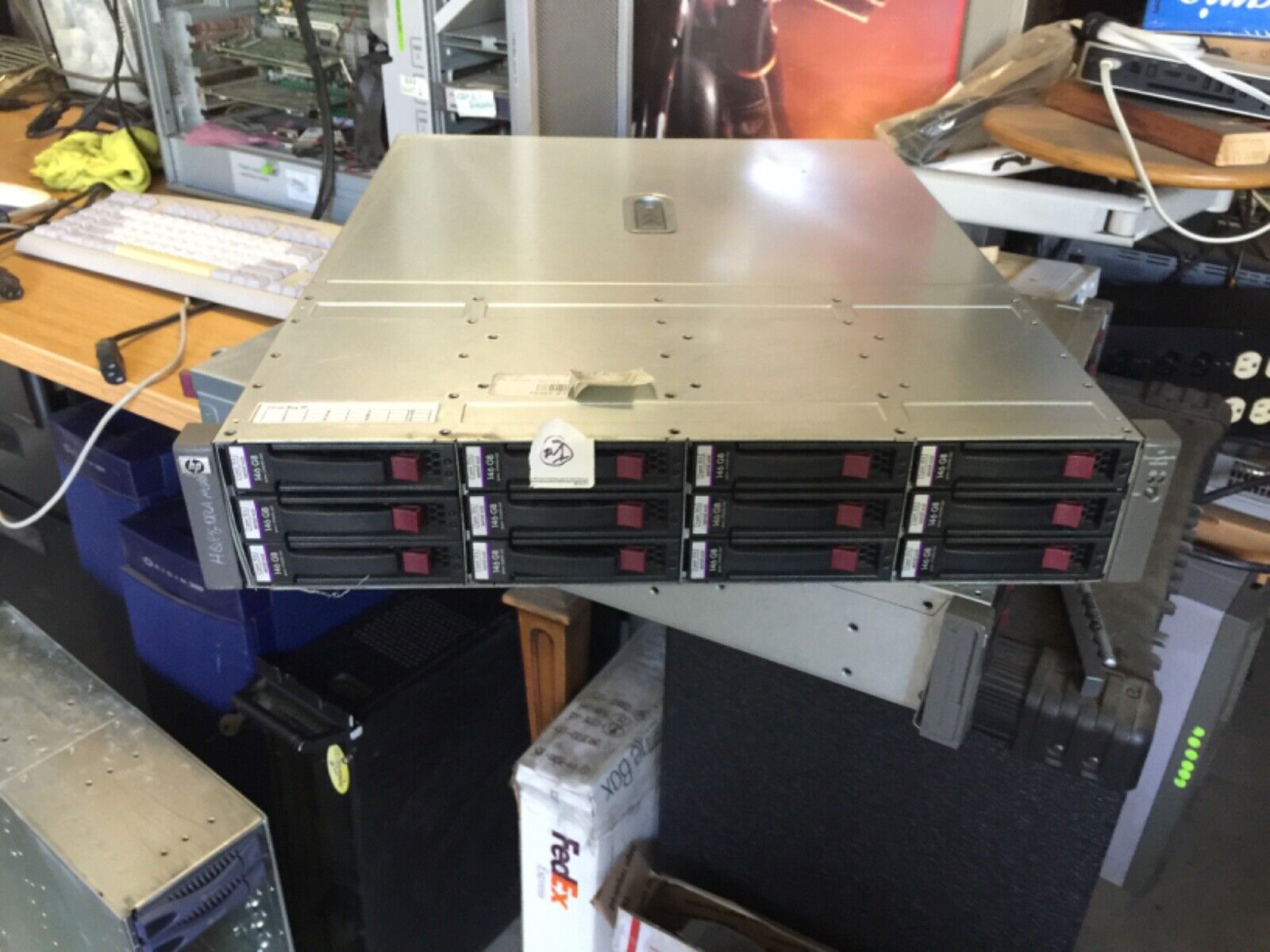 HP   StorageWorks  MSA60  with  12x146gb-SAS, Disk drive  , SAS-I/O