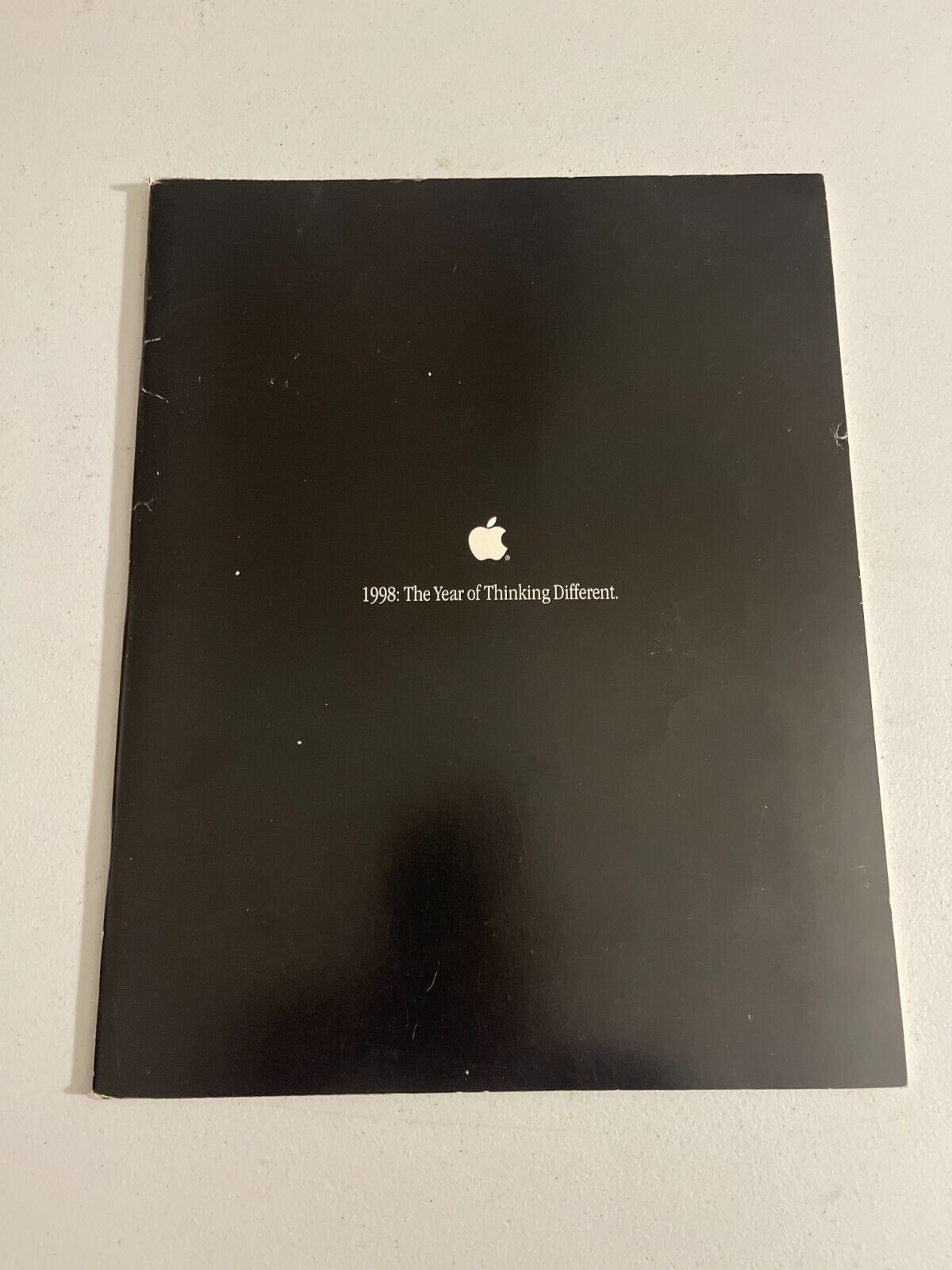 1998 THE YEAR OF THINKING DIFFERENT RARE INTERNAL APPLE COMPUTERS LIMITED BOOK