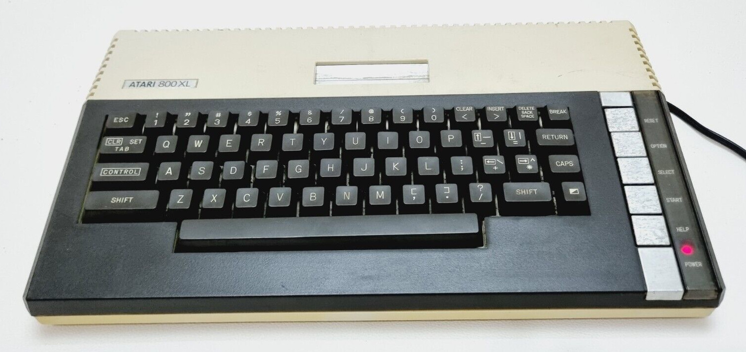 Vintage Atari 800XL Home Computer - Rare