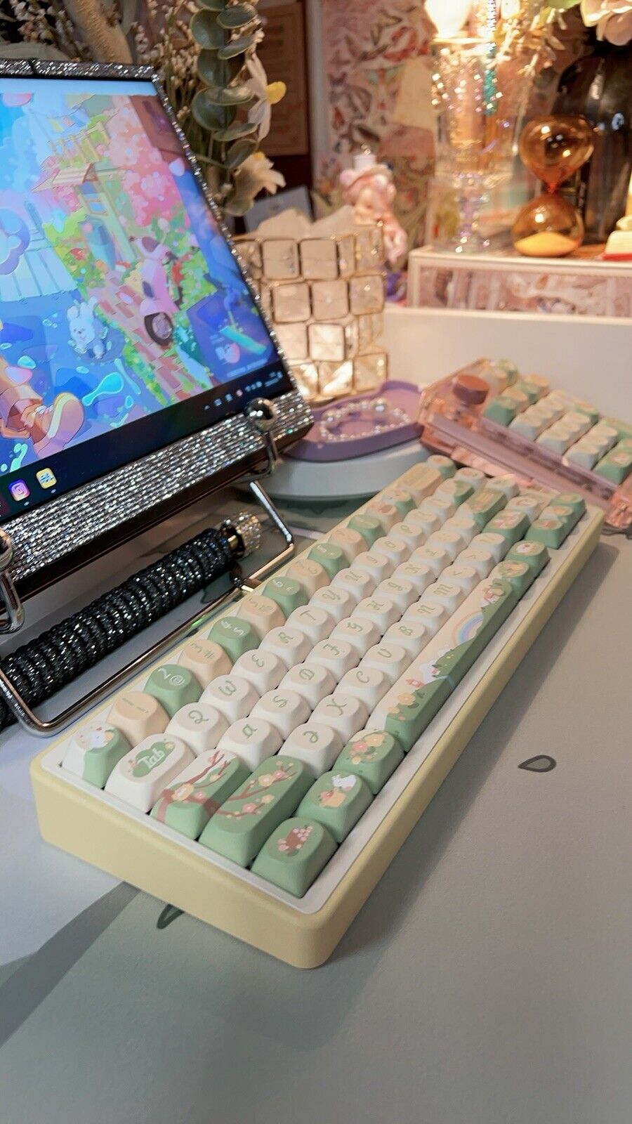 Fully Assembled Pastel Yellow Green Cute Aluminum Customized keyboard