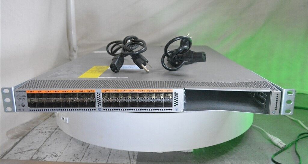 CISCO Nexus 5548UP N5K-C5548UP v01 Gigabit Ethernet Switch 32-Port SEE NOTES 