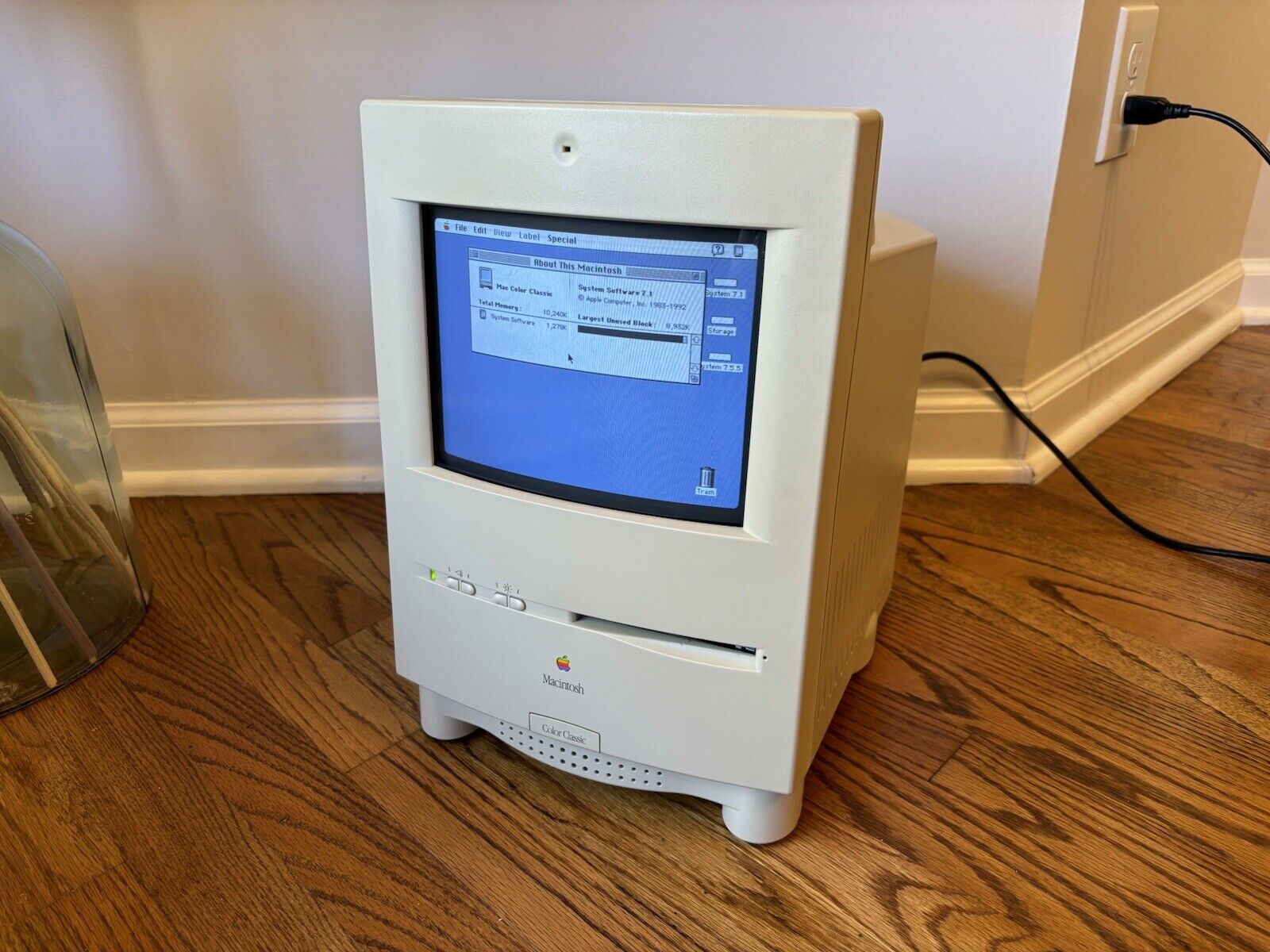 Apple Macintosh Color Classic - Restored & Recapped - 16GB SCSI SD - 10MB RAM