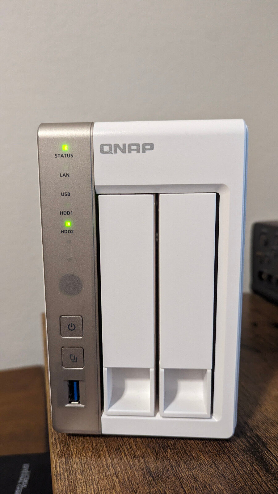 QNAP TS-251  8GB DDR3  2TB HDD Turbo NAS  Network Attached Server