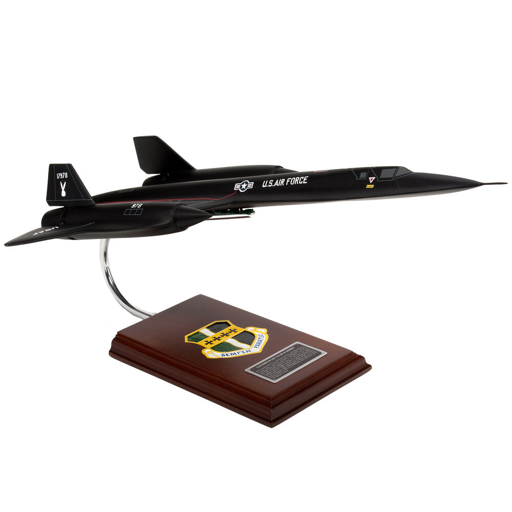 USAF Lockheed SR-71A Blackbird Desk Top Display Model 1/63 Aircraft Airplane 
