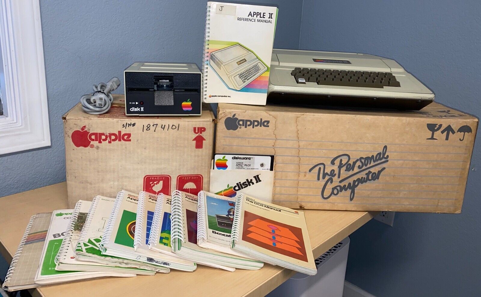 Rare 1978 Low Serial Number Apple II Computer in Box & 5.25