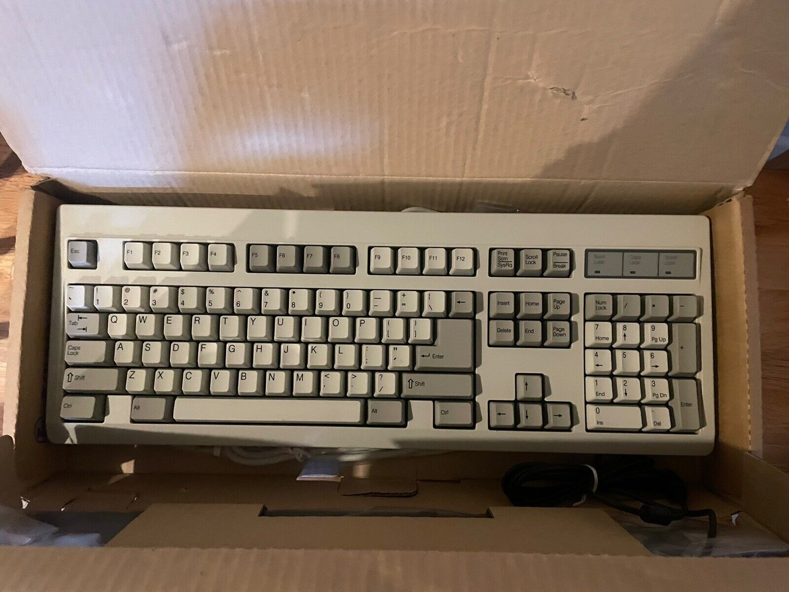 Vintage RT6655T Clicky-keyboard  IBM PC, New In Box + Mouse Keyboard