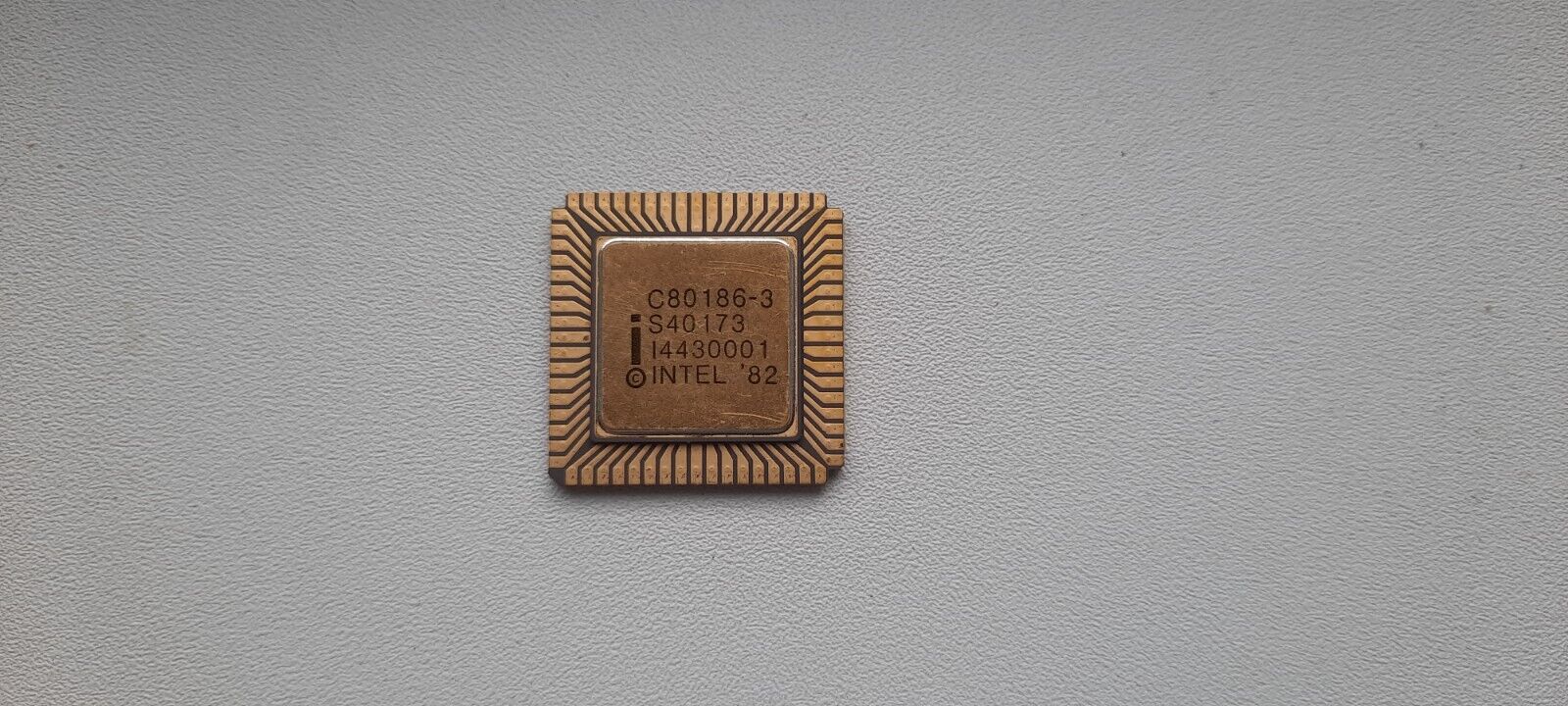 80186 Intel uncommon R80186-3 C80186-3 S40142 S40173 vintage CPU