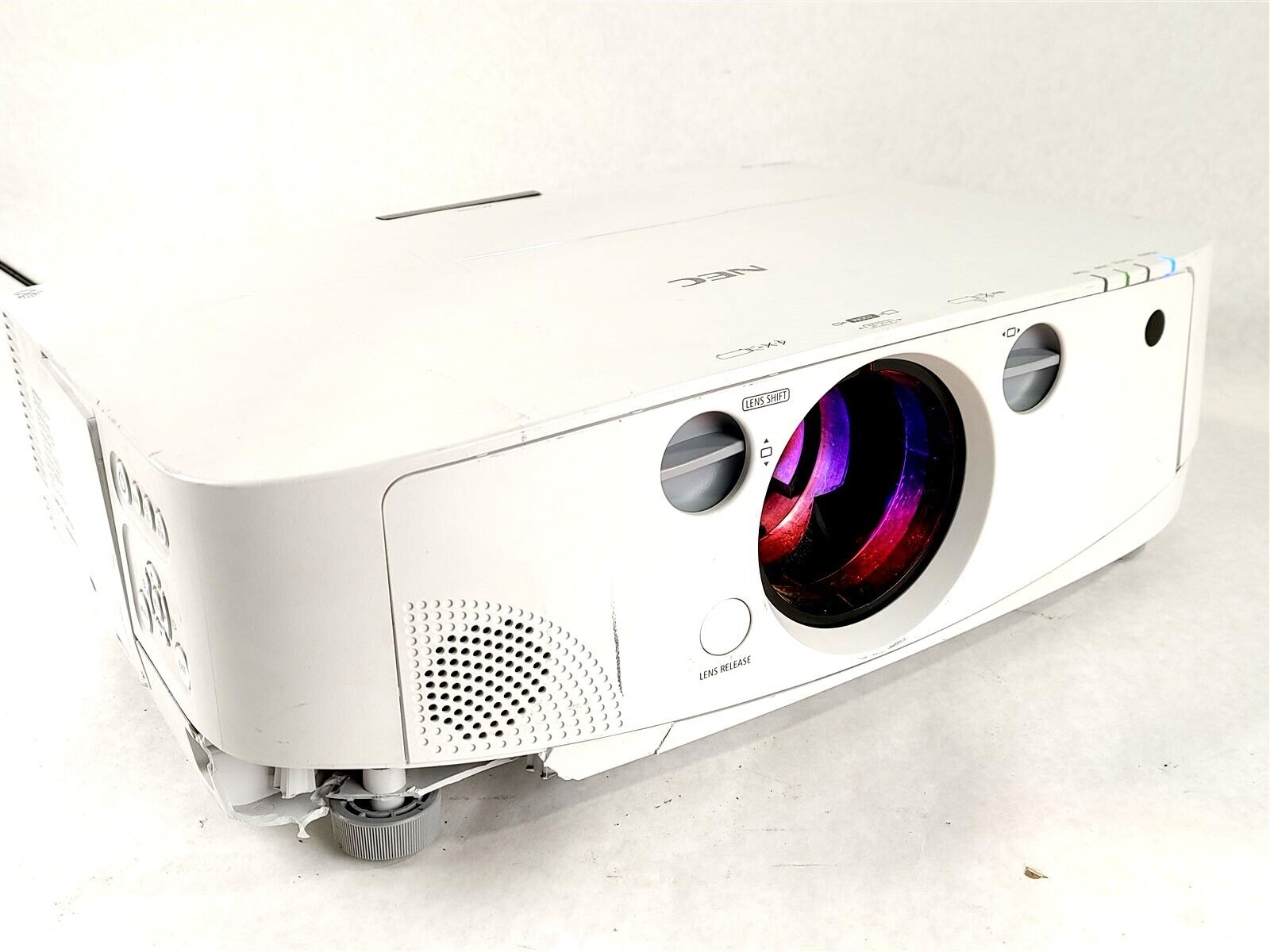 NEC NP-PA550W WXGA 3 LCD Large Venue Projector 5500 Lumens 1053 Lamp Hours 