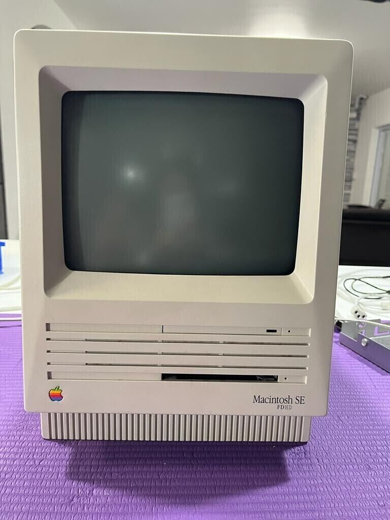 Macintosh SE fdhd #126
