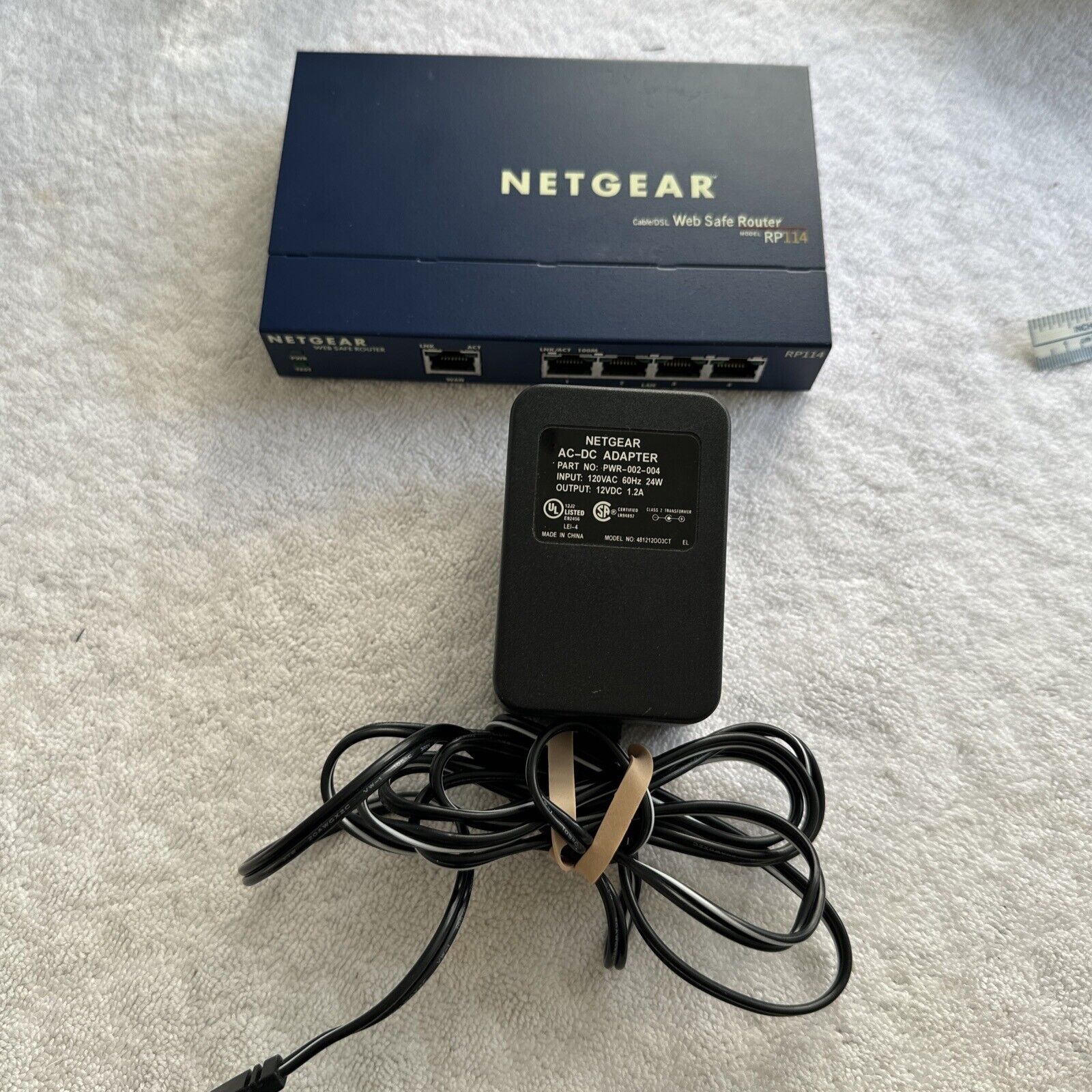 NETGEAR RP114 Web Safe Router 100 Mbps 4-Port 10/100 Wireless Router