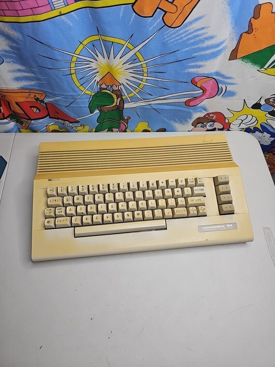 Vintage Commodore 64 Personal Computer Keyboard Powers On Untested