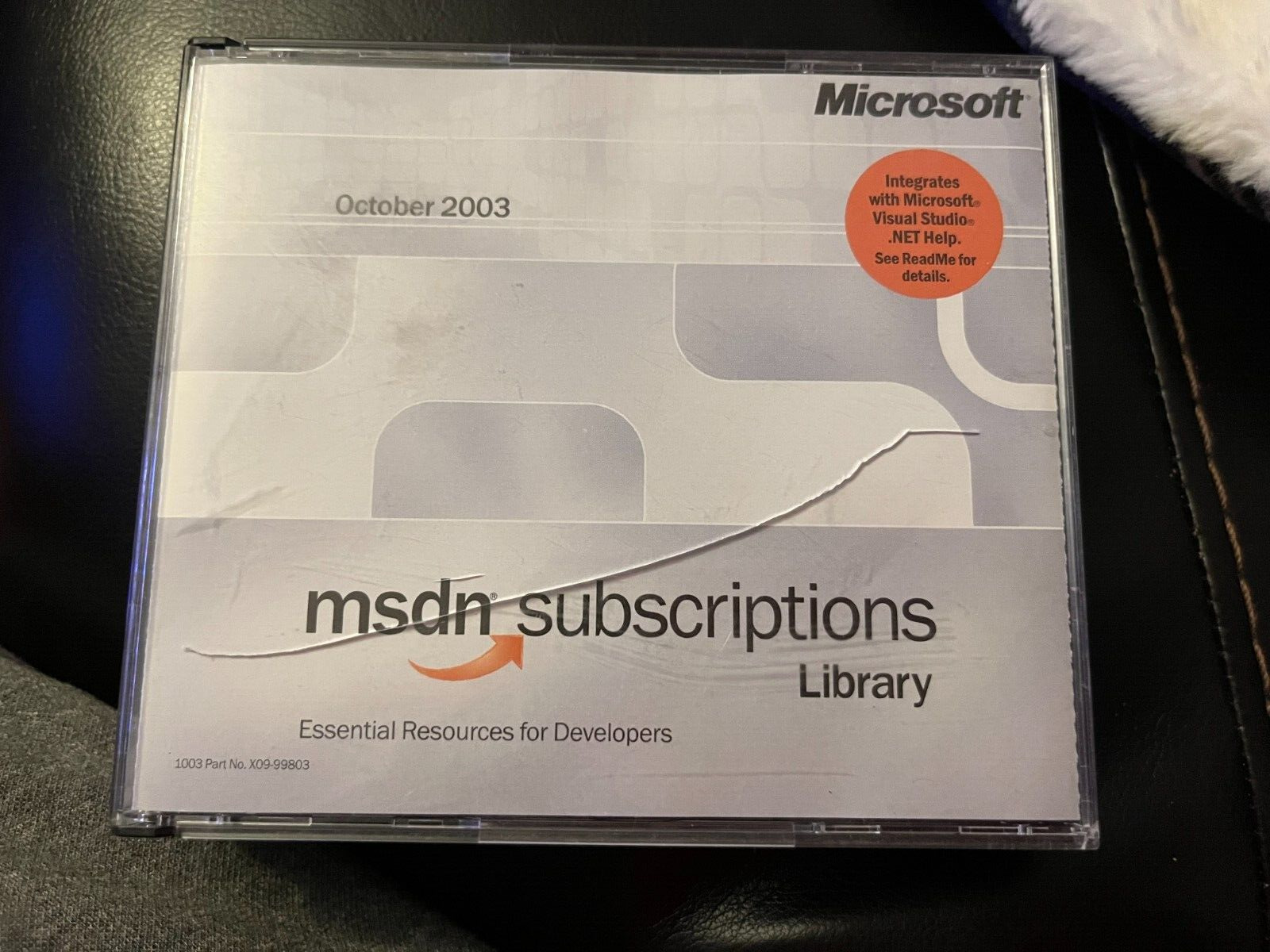 Microsoft MSDN Subscriptions Library October 2003  w/CASE