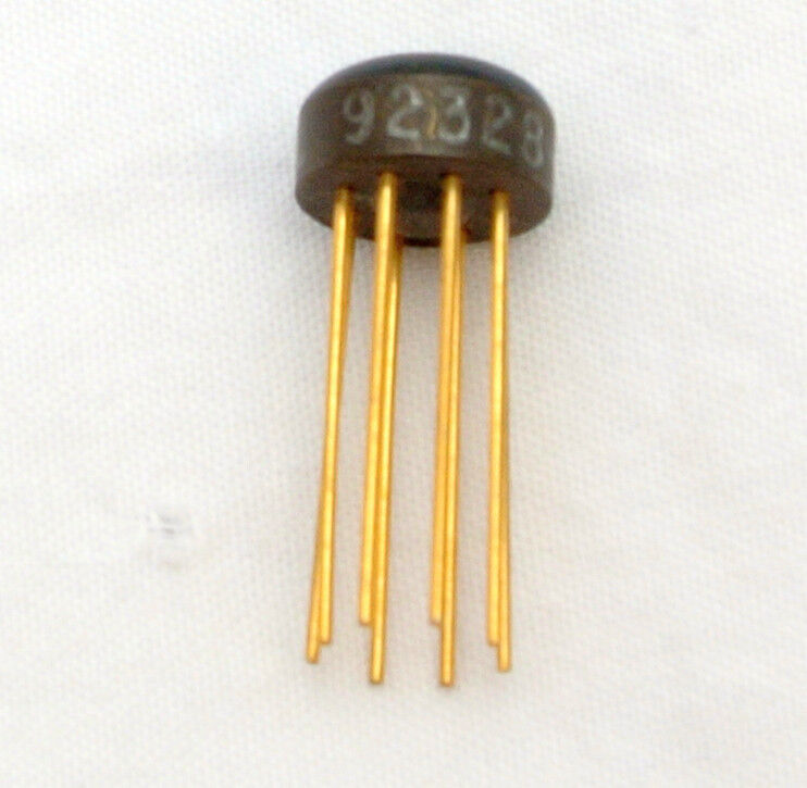 Fairchild UL923 J-K Flip-Flop IC Chip RTL Logic Gold Pins Vintage 1960s