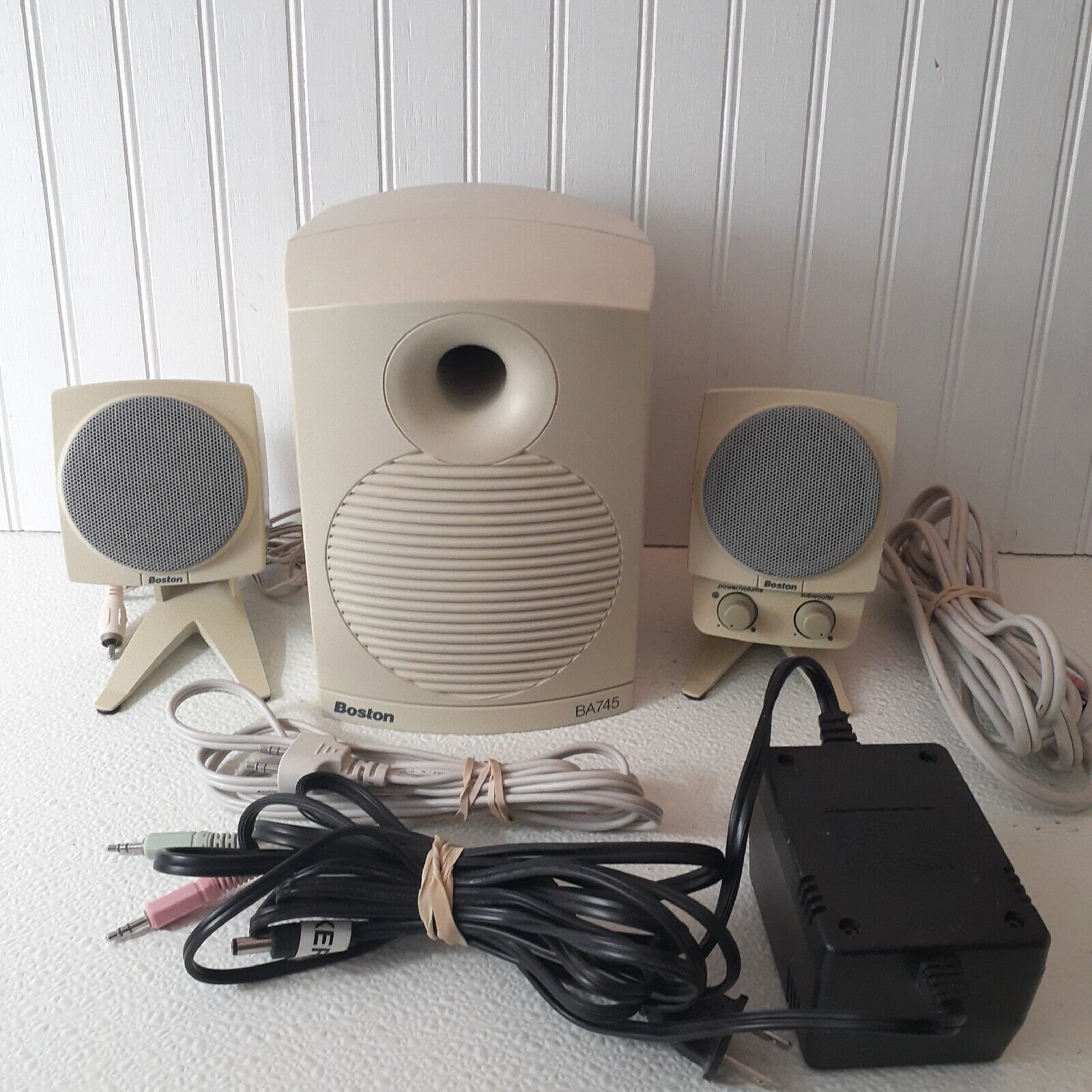 Vintage Bouston Acoustic BA745 Computer Speakers With Subwoofer And 2 Speakers
