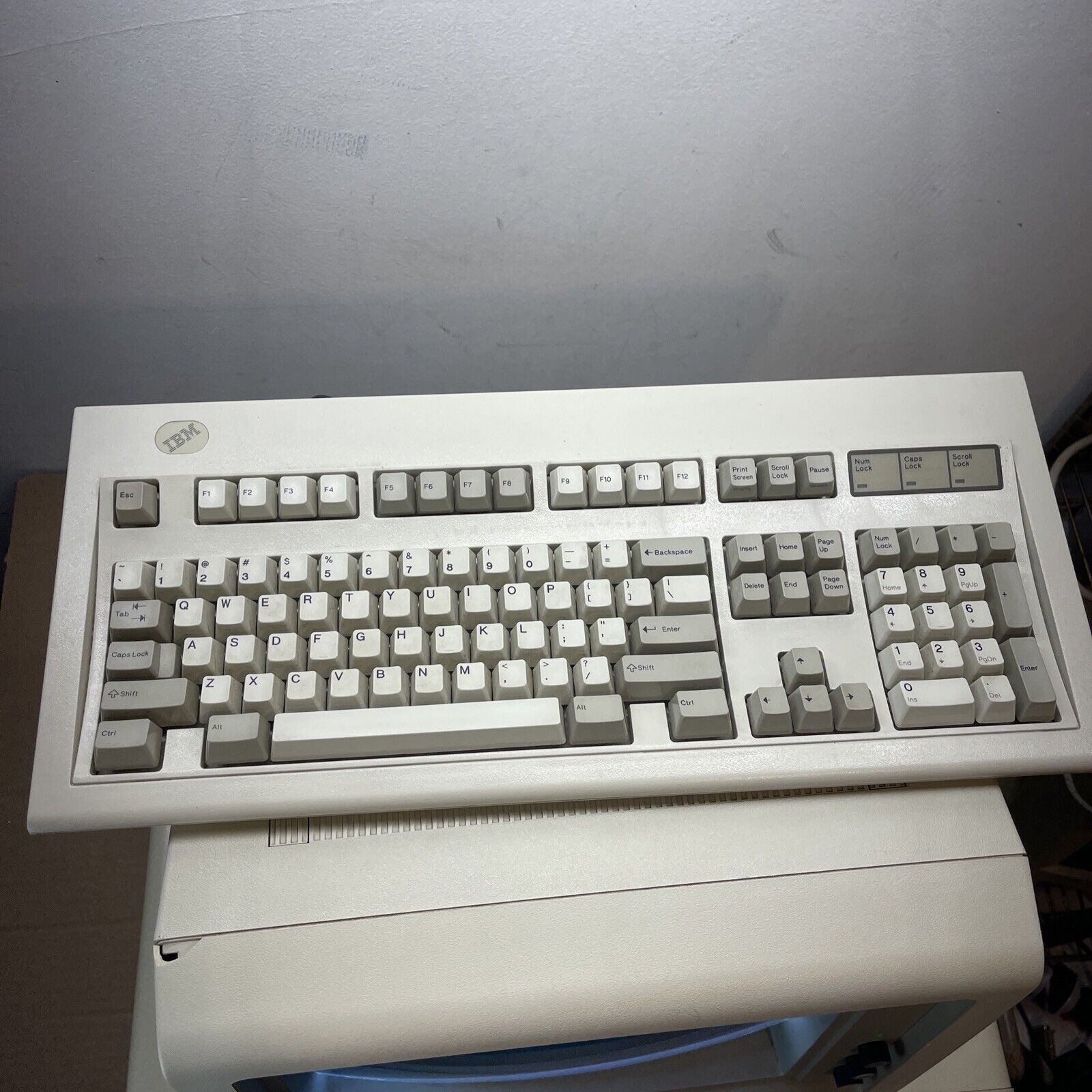 Vintage IBM Keyboard Model M 1391401 Manufactured August 1984 USA tested working