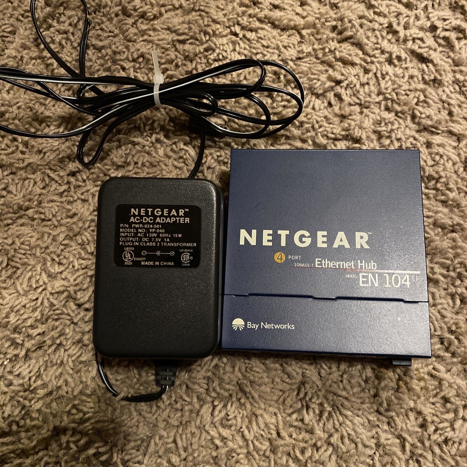 Netgear EN104TP Compact 4-Port 10Mbps 10 Base-T Ethernet Hub w/ Power Cord GG