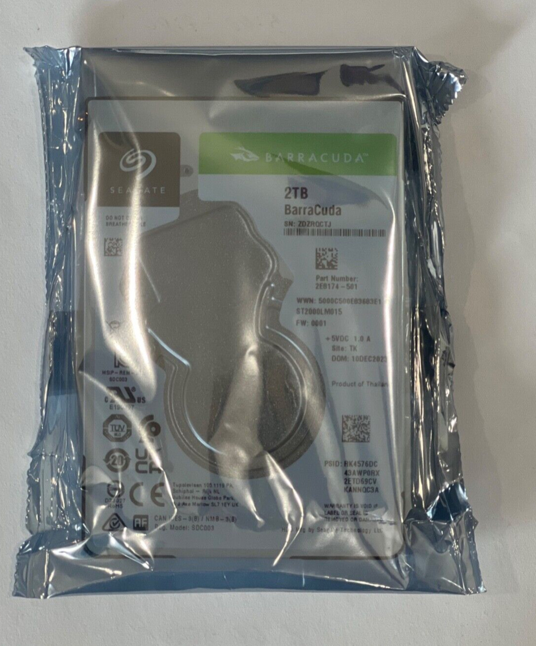 FACTORY SEALED SEAGATE ST2000LM015 2TB 2.5