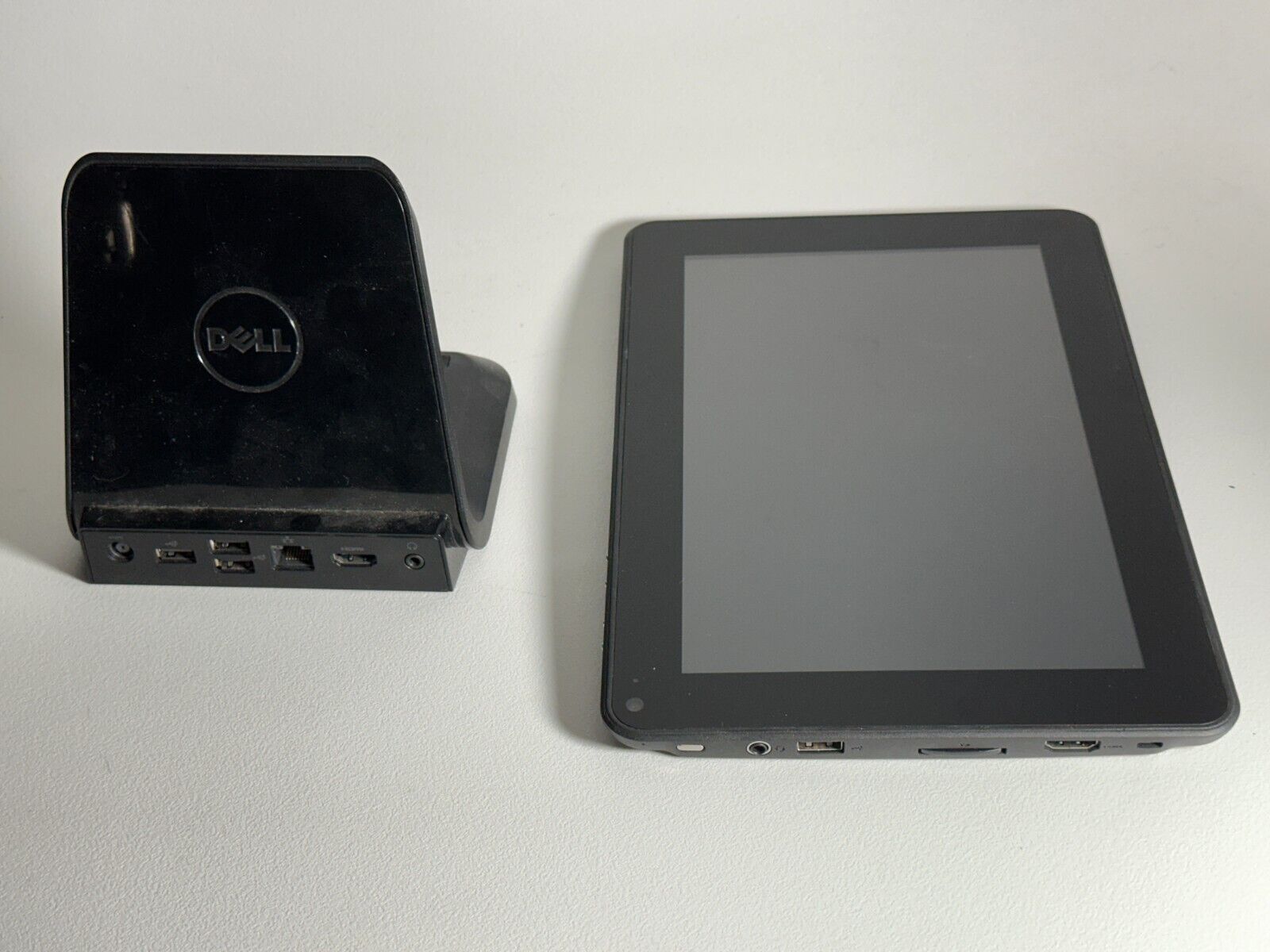 Dell Latitude ST 10.1” Window 7 Pro T02G001 Black