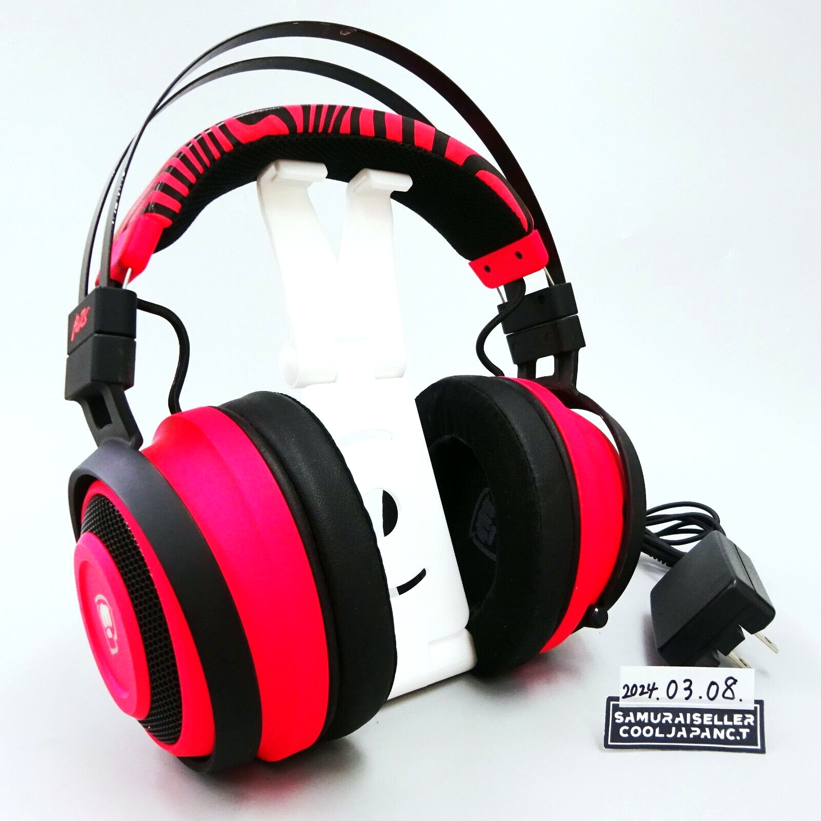 Razer Kraken Pro V2 Wired Stereo Gaming Headset Black Pewdiepie Edition Used