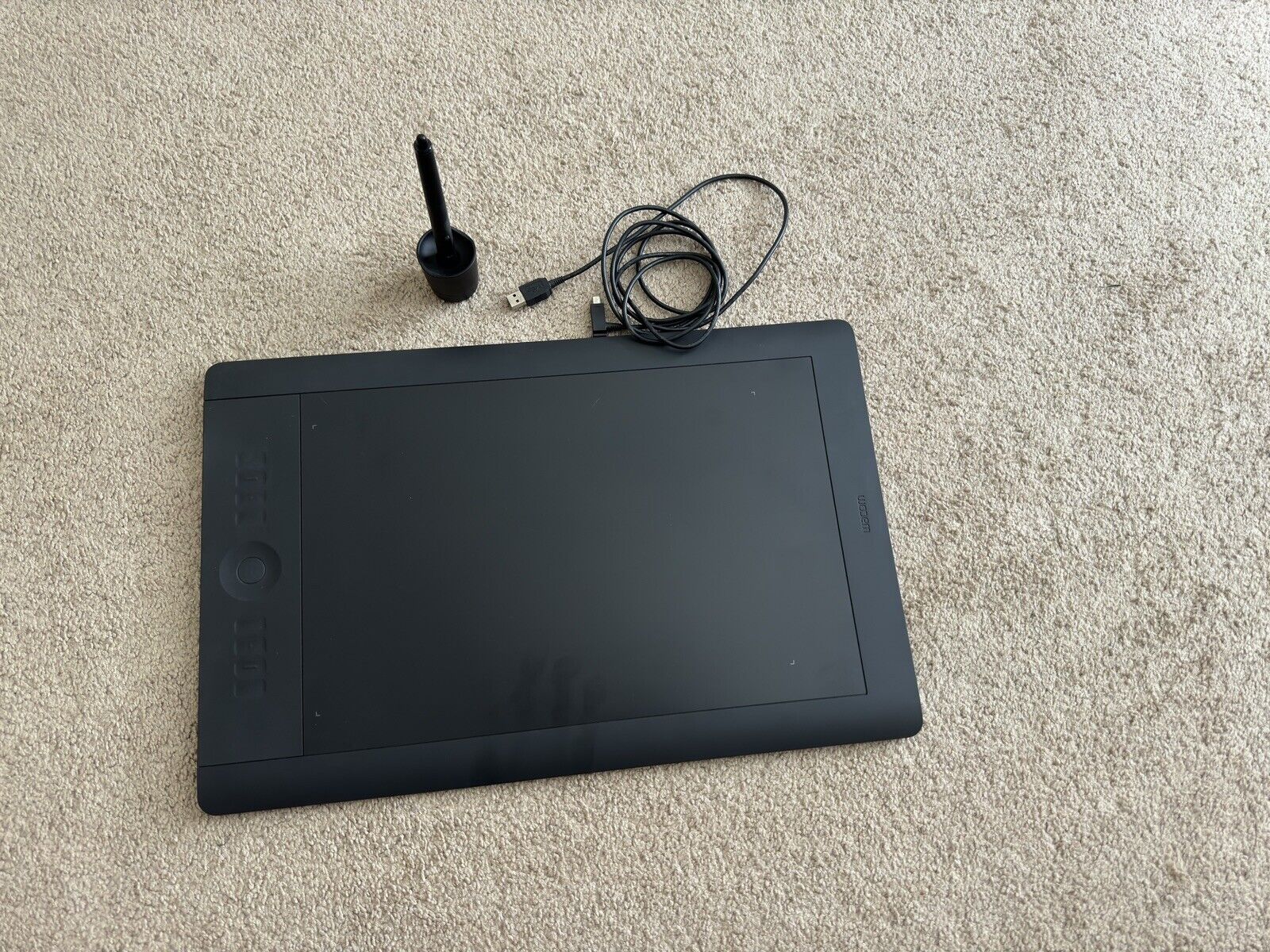 Wacom PTH850 Intuos 5 Pro Large Graphic Tablet with Pen