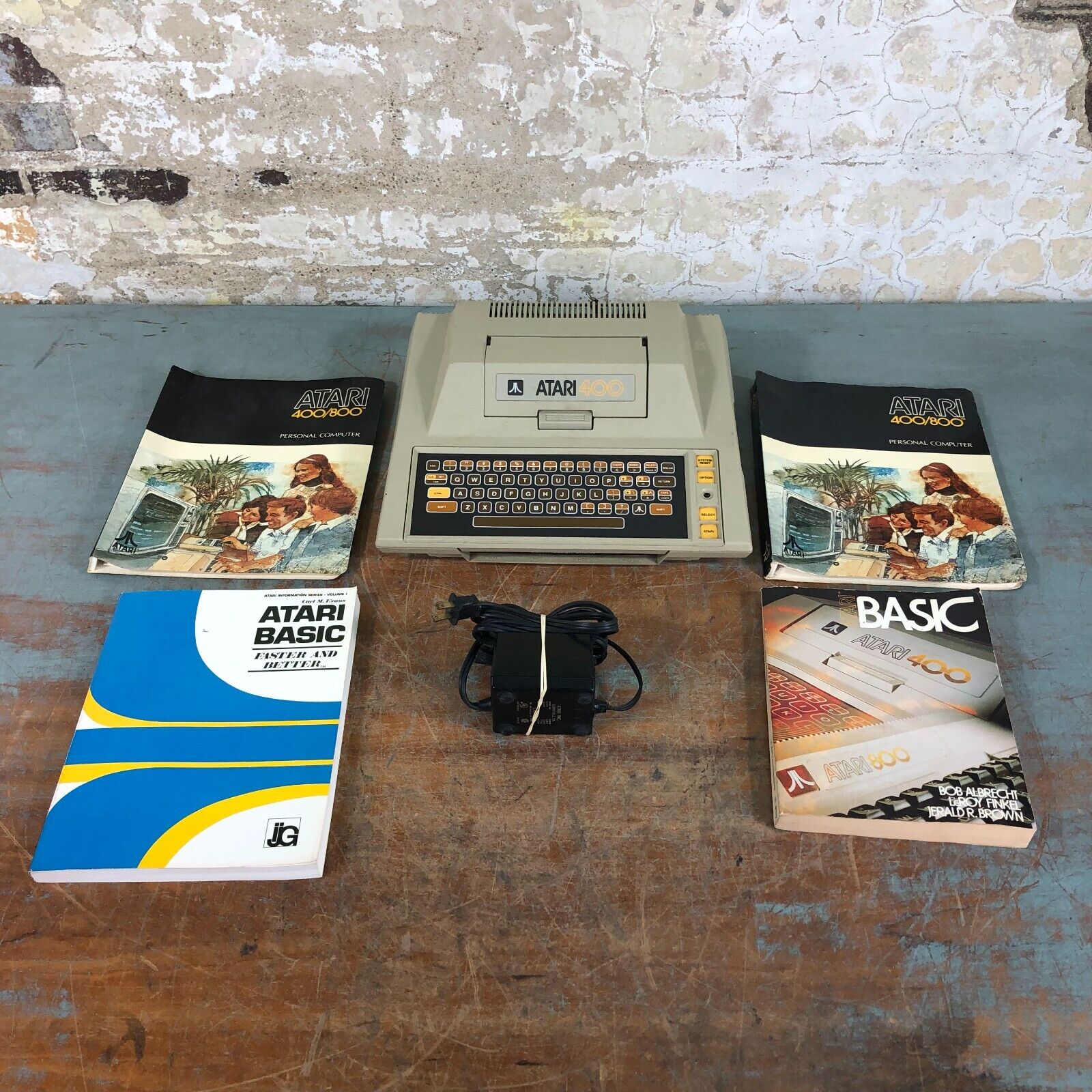Vintage Atari 400 Home Personal Computer System  W/Manuals Tested
