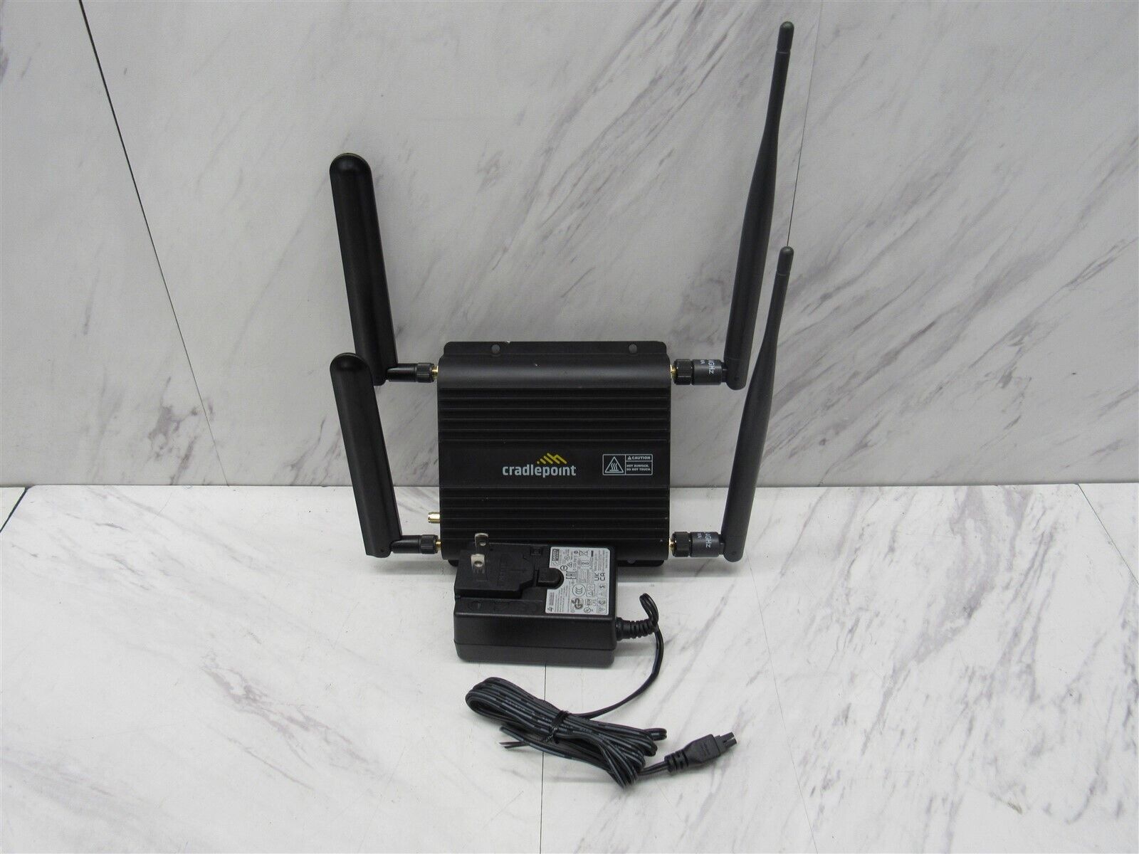 Cradlepoint IBR600C-150M-D LTE Dual SIM Verizone, AT&T Compatible Router w/ AC